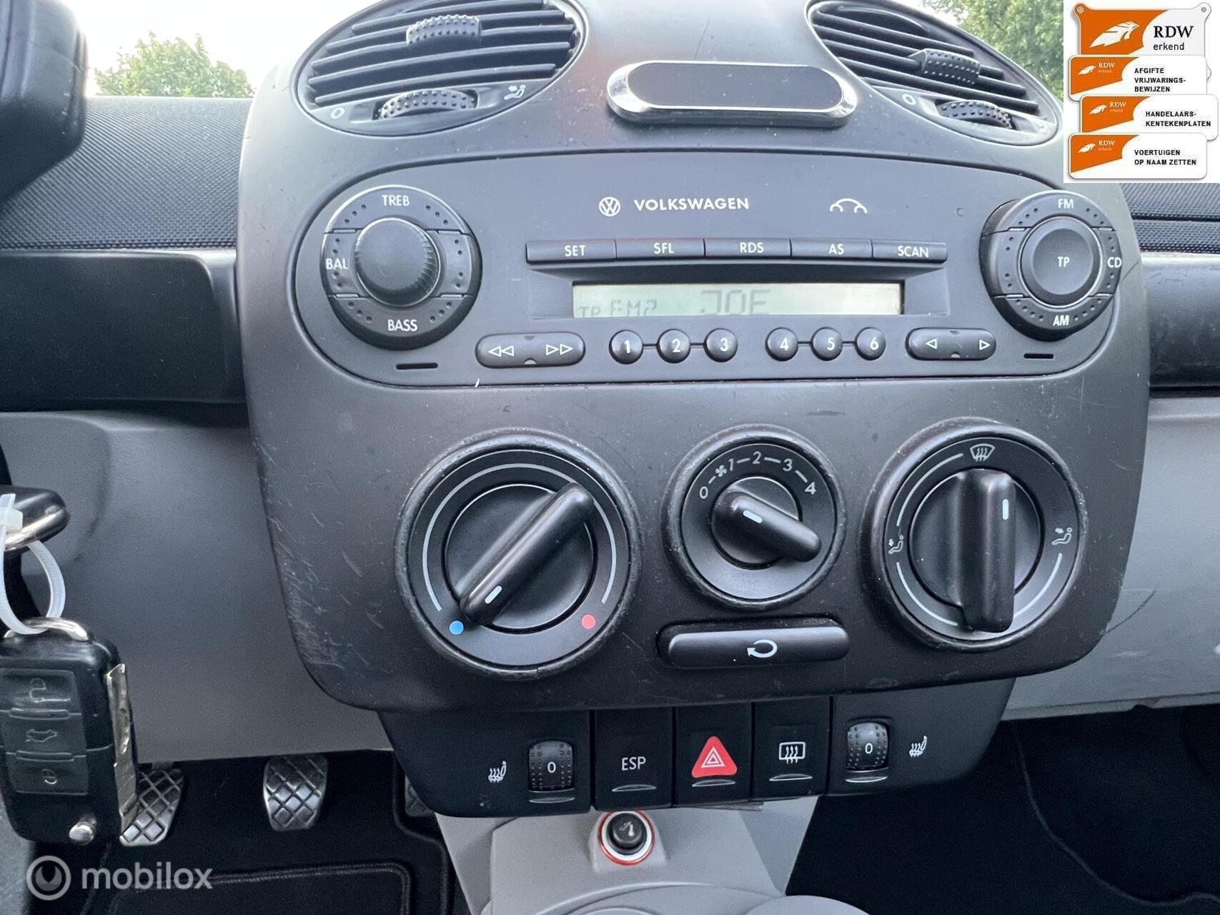 Foto van Volkswagen New Beetle Cabriolet