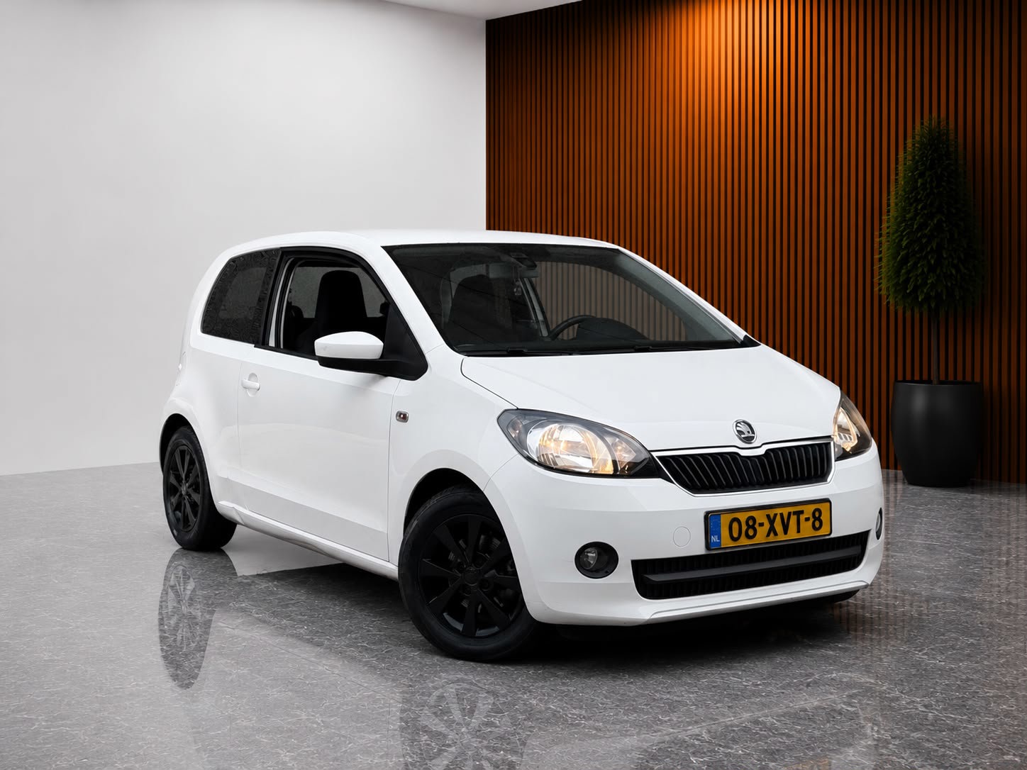 Skoda Citigo 1.0 Greentech Elegance Sport 75PK (STOELVERWARMING, AIRCO, LICHTMETALEN VELG, CRUISE CONTROL, ELEKT RAMEN) 2012 - voorkant
