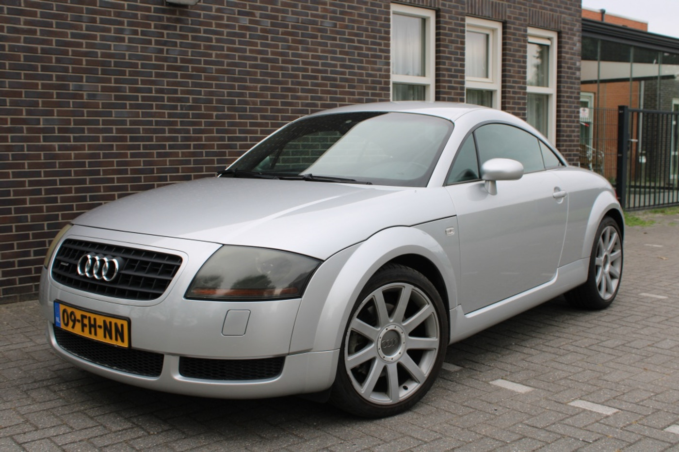 Audi Audi TT 1.8 5V Turbo quattro 2000 - voorkant