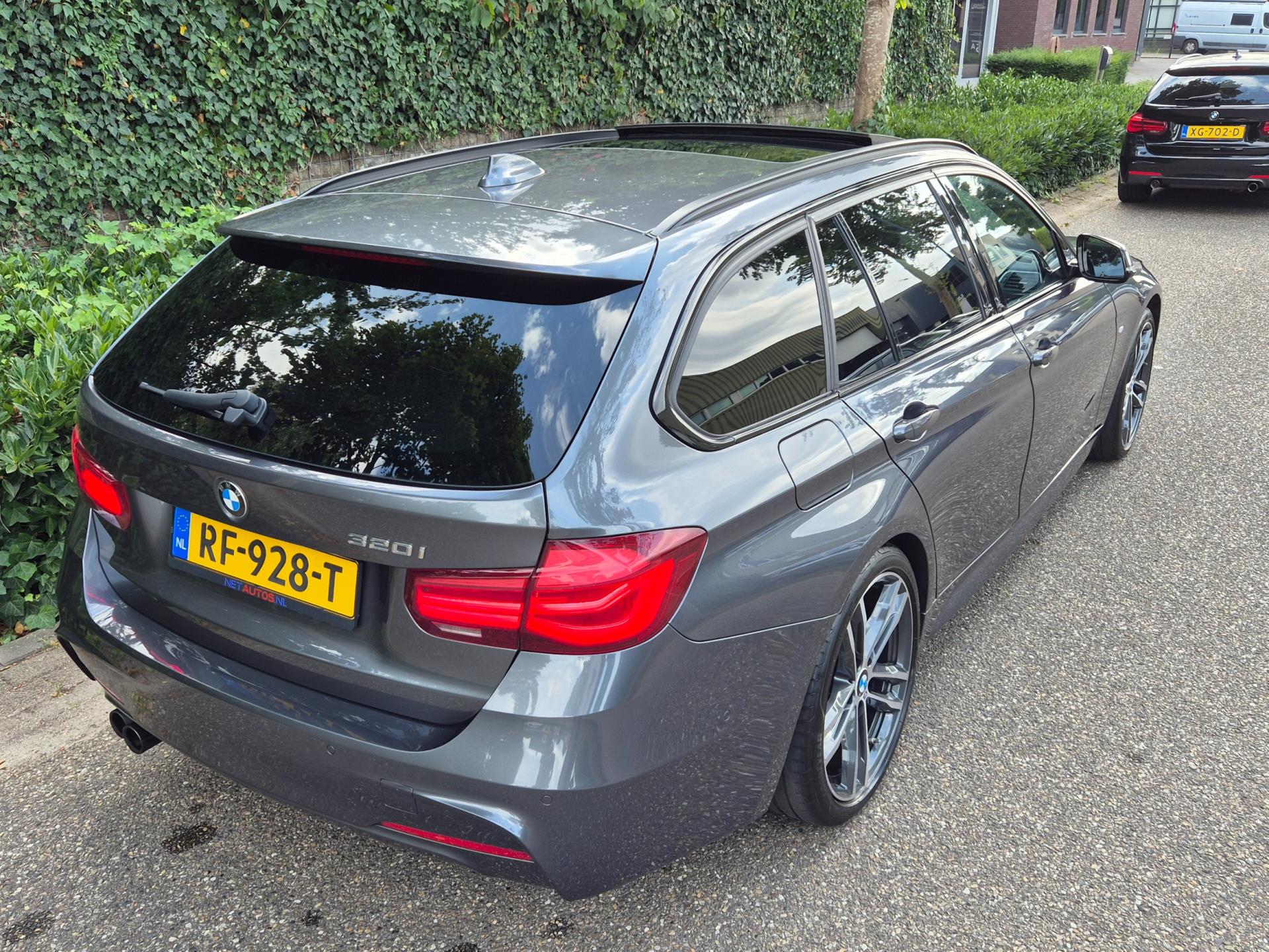 Foto van BMW 320i