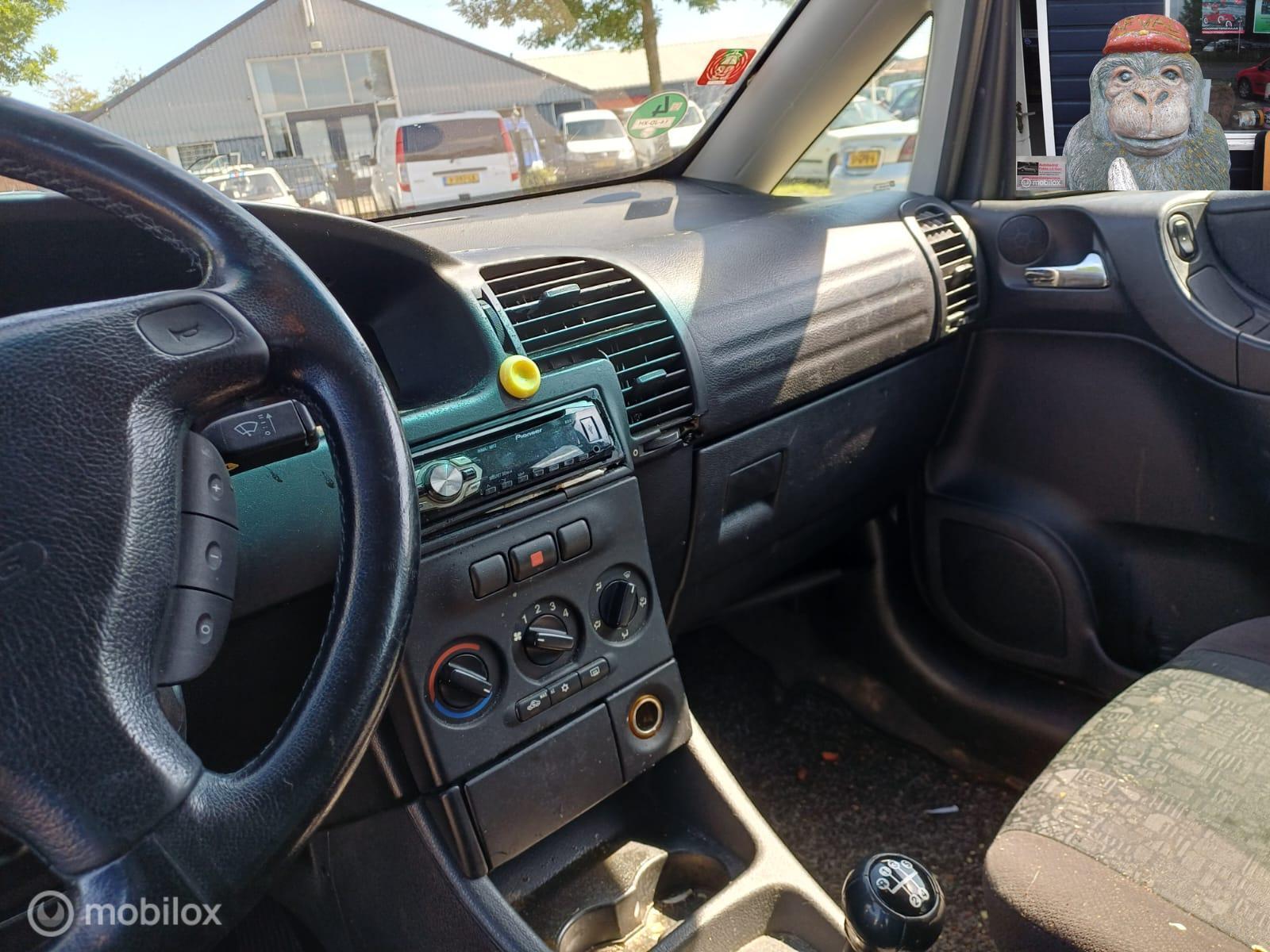 Foto van Opel Zafira-a