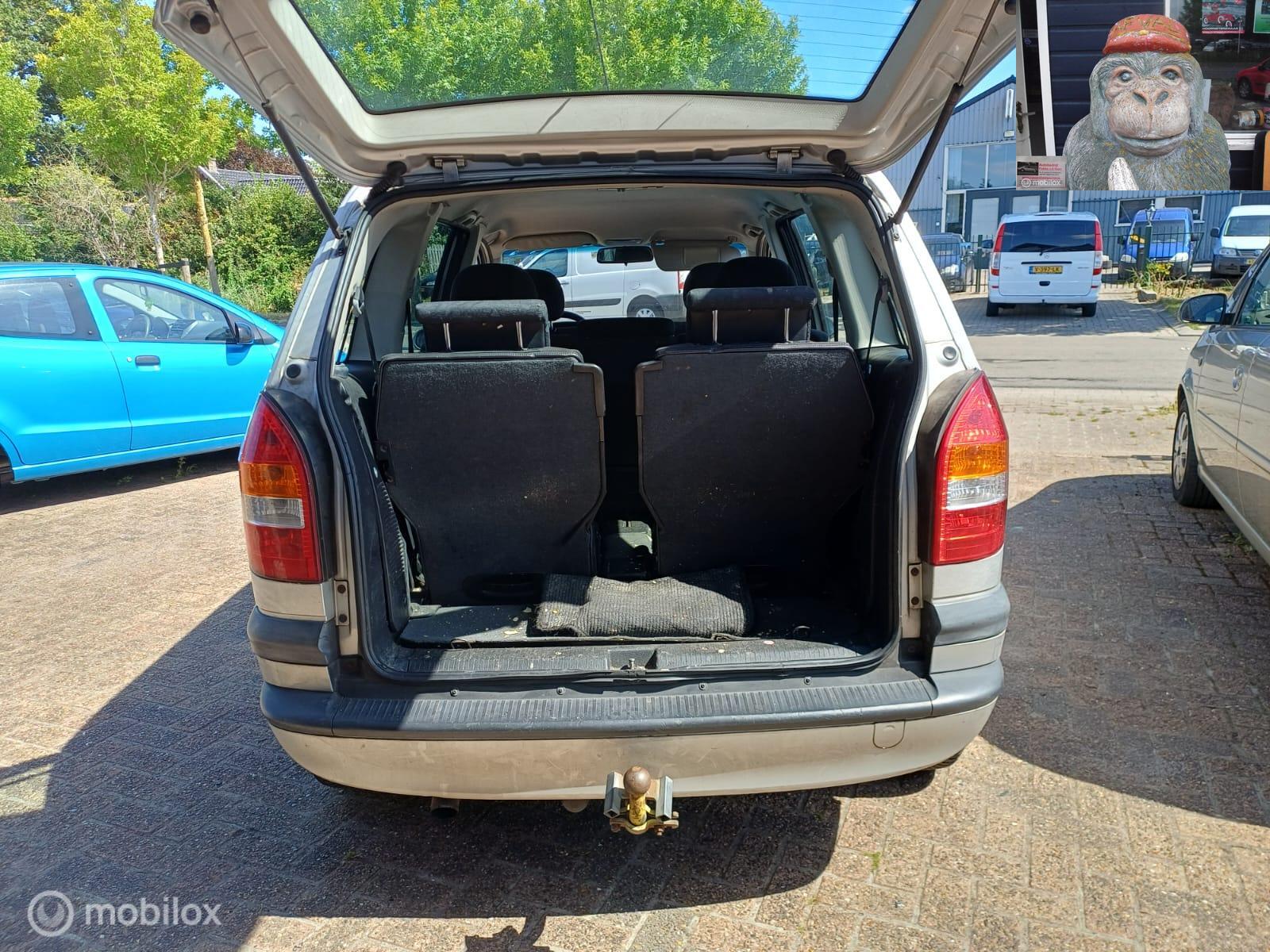 Foto van Opel Zafira-a
