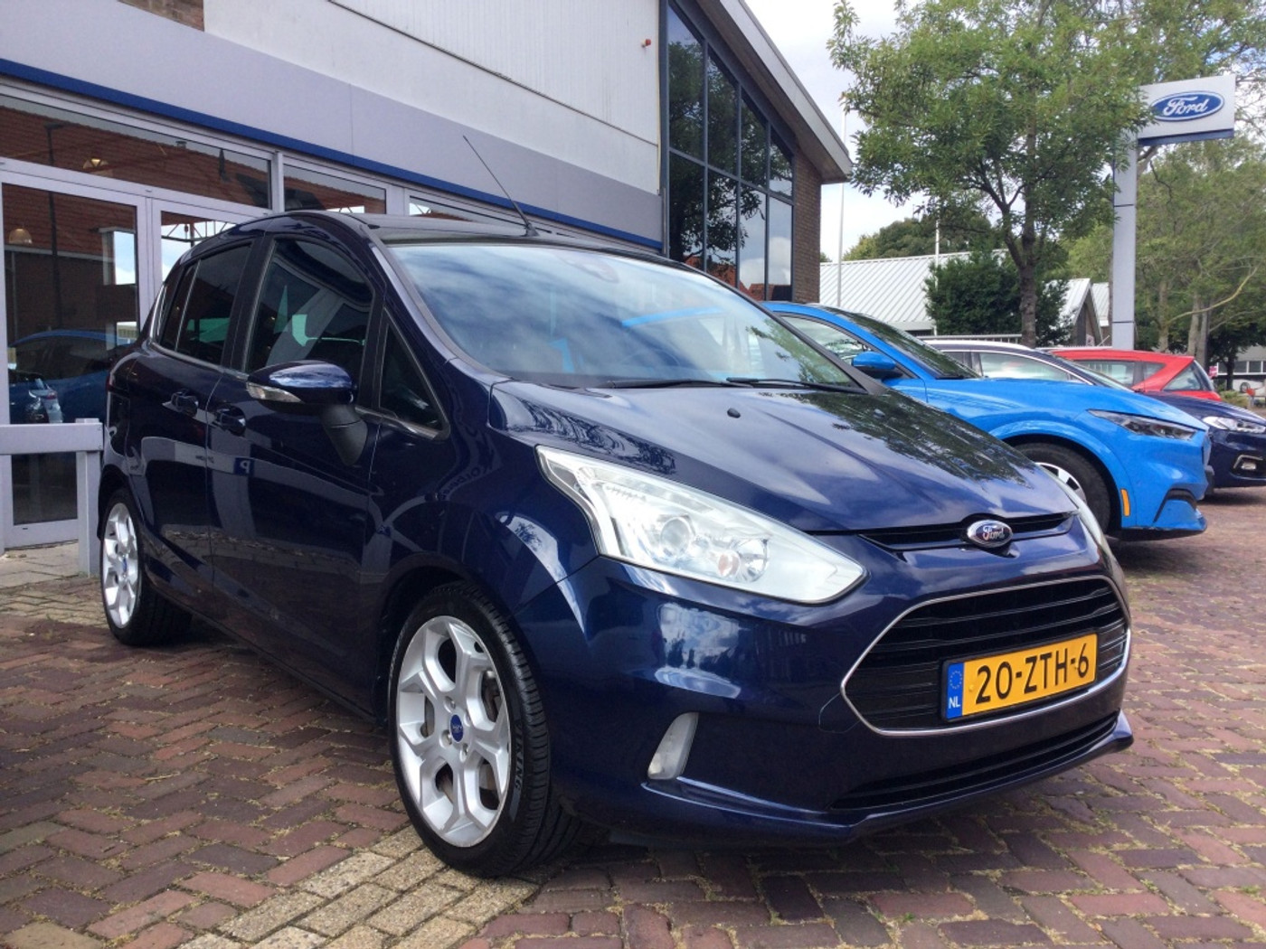 Foto van Ford B-max