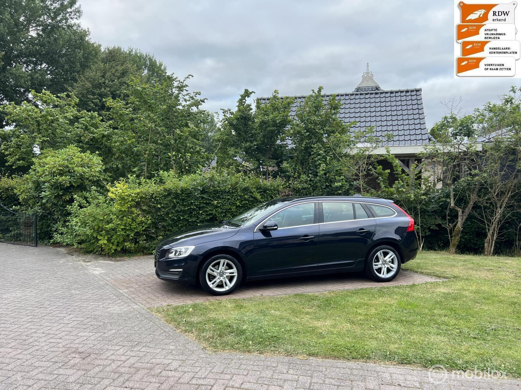 Volvo V60 2.0 D2 Summum 2015 - voorkant
