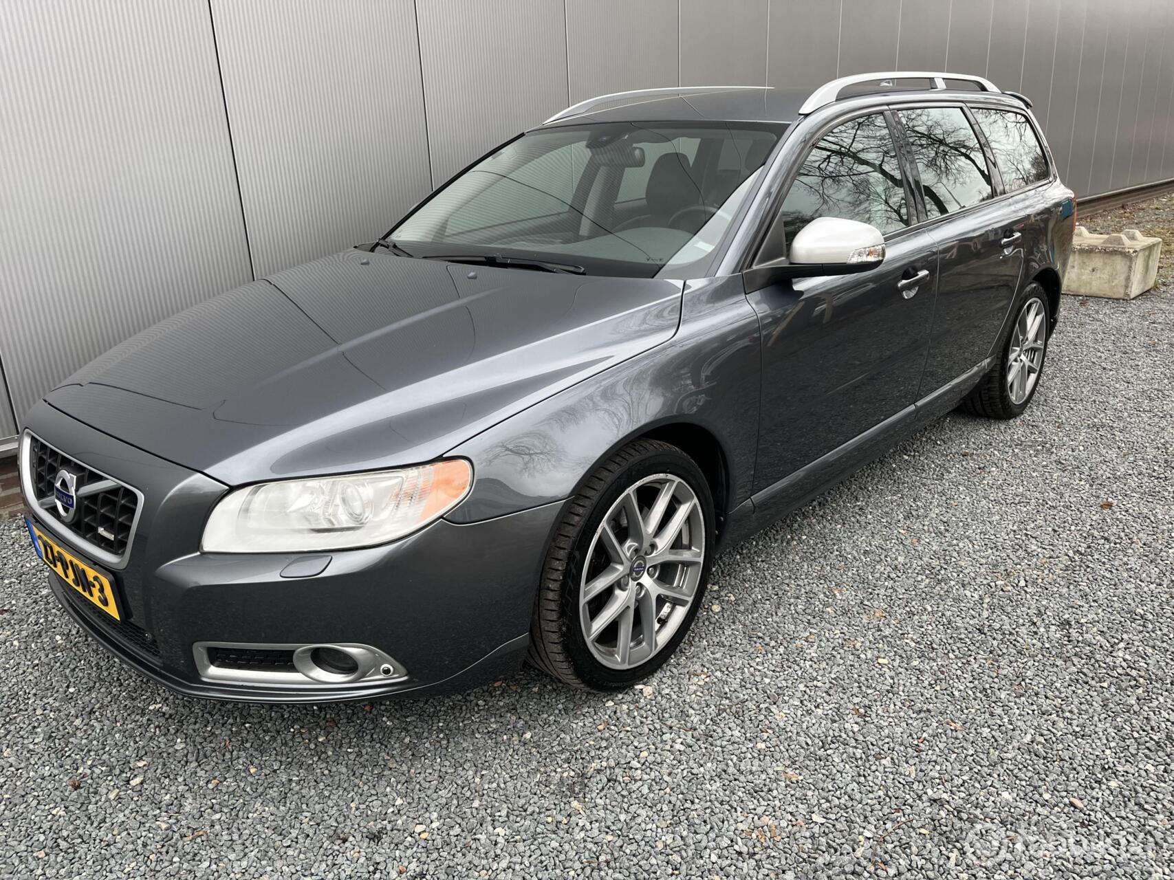 Volvo V70 2.0T R-Edition 2011 - voorkant