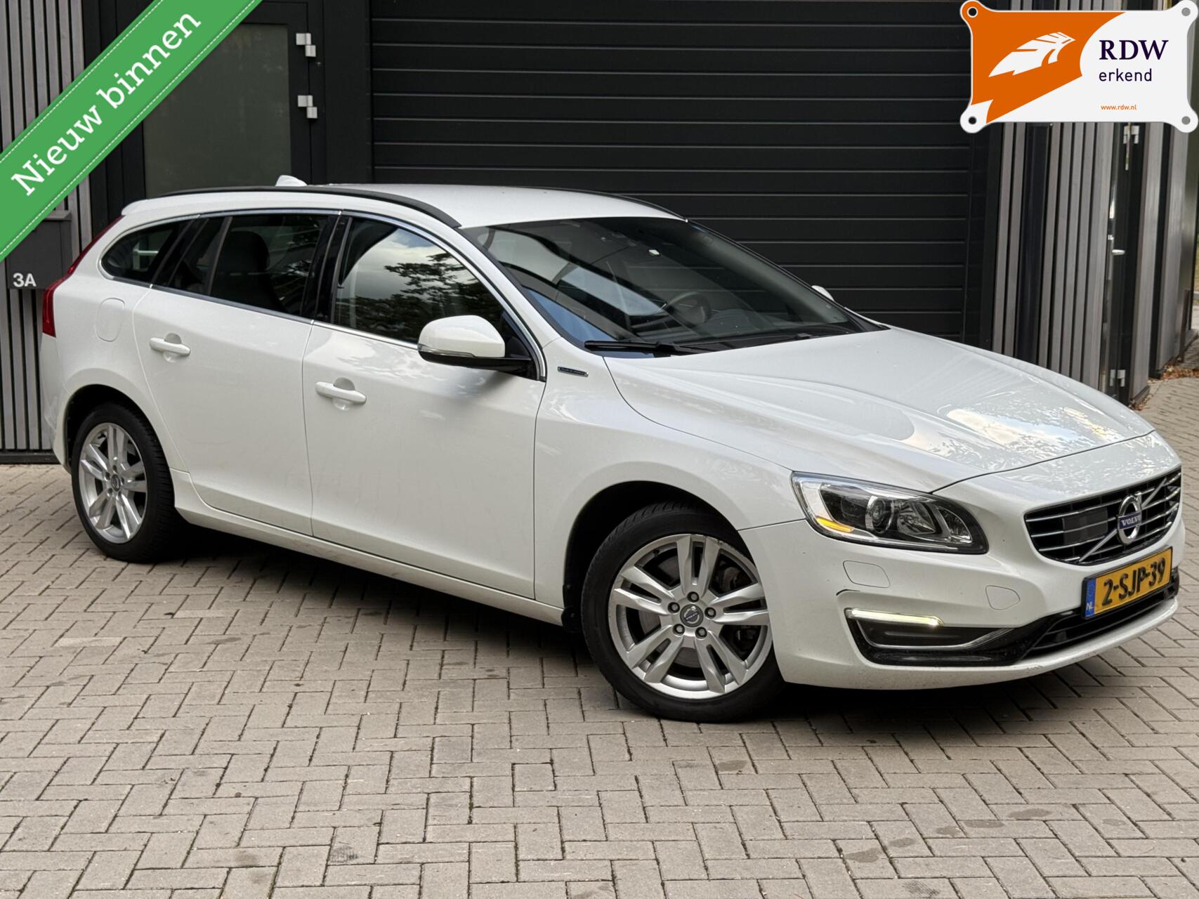 Volvo V60 Plug In Hybrid 2.4 D6 AWD Plug-In Hybrid Summum 2013 - voorkant