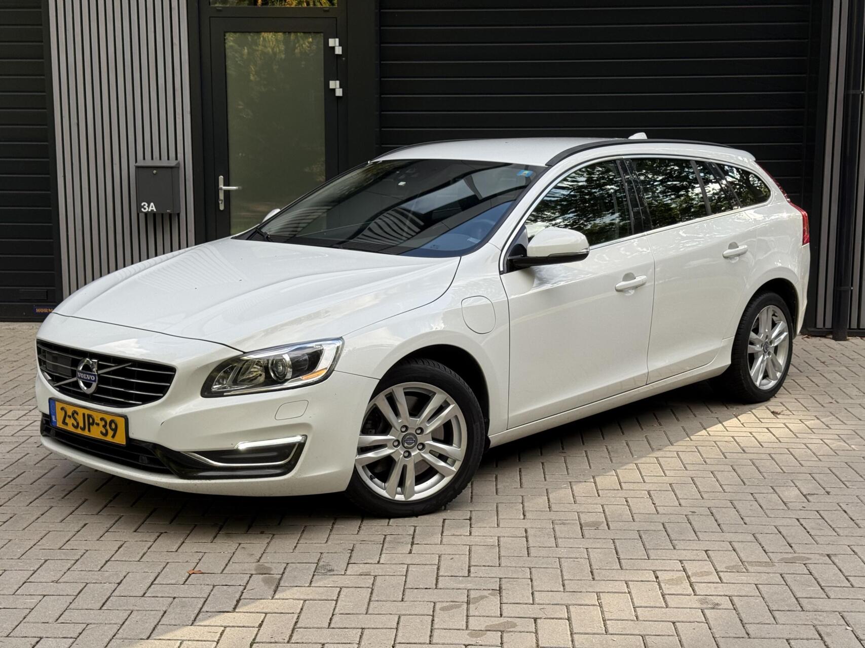 Foto van Volvo V60 Plug In Hybrid