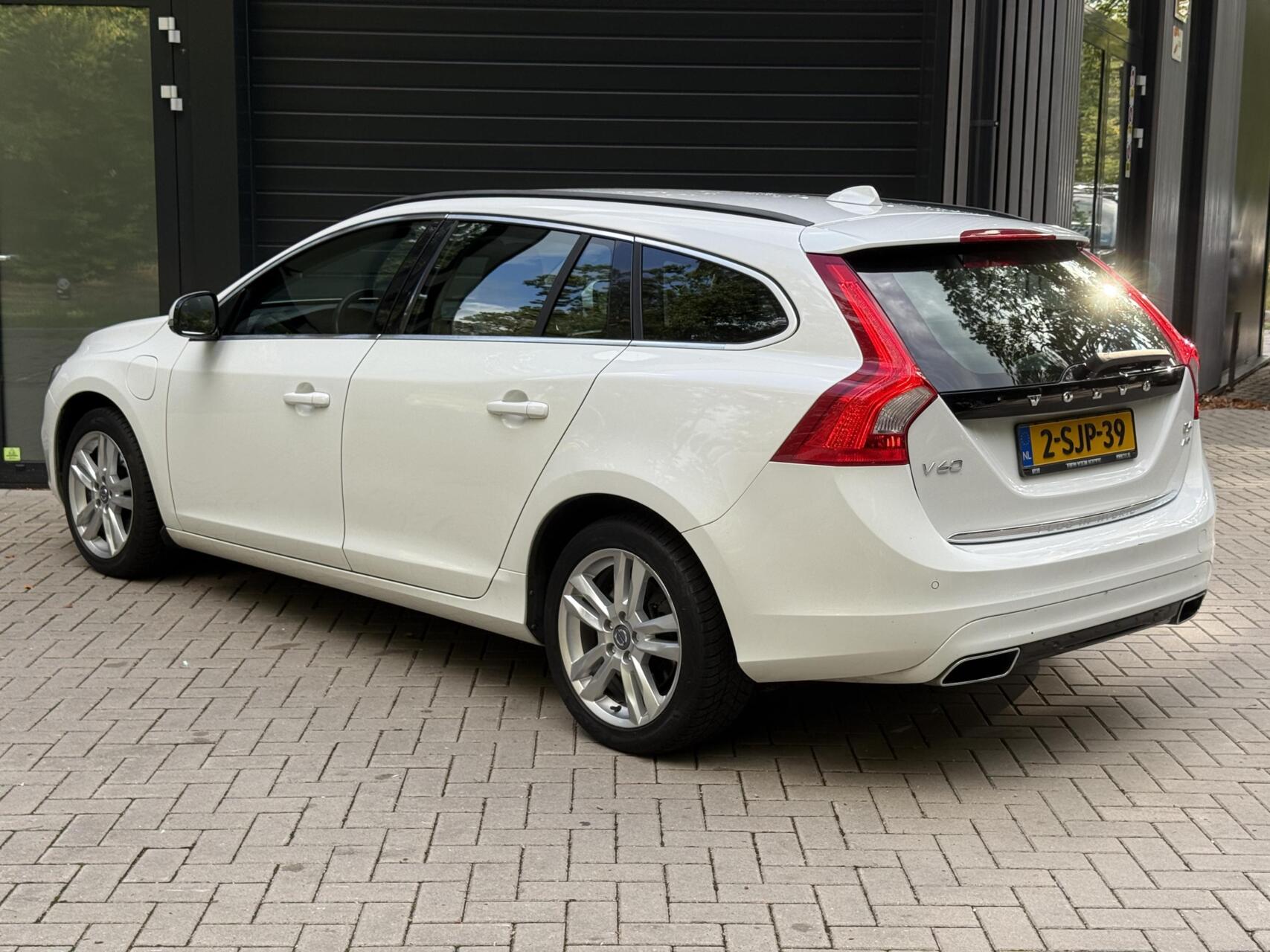 Foto van Volvo V60 Plug In Hybrid