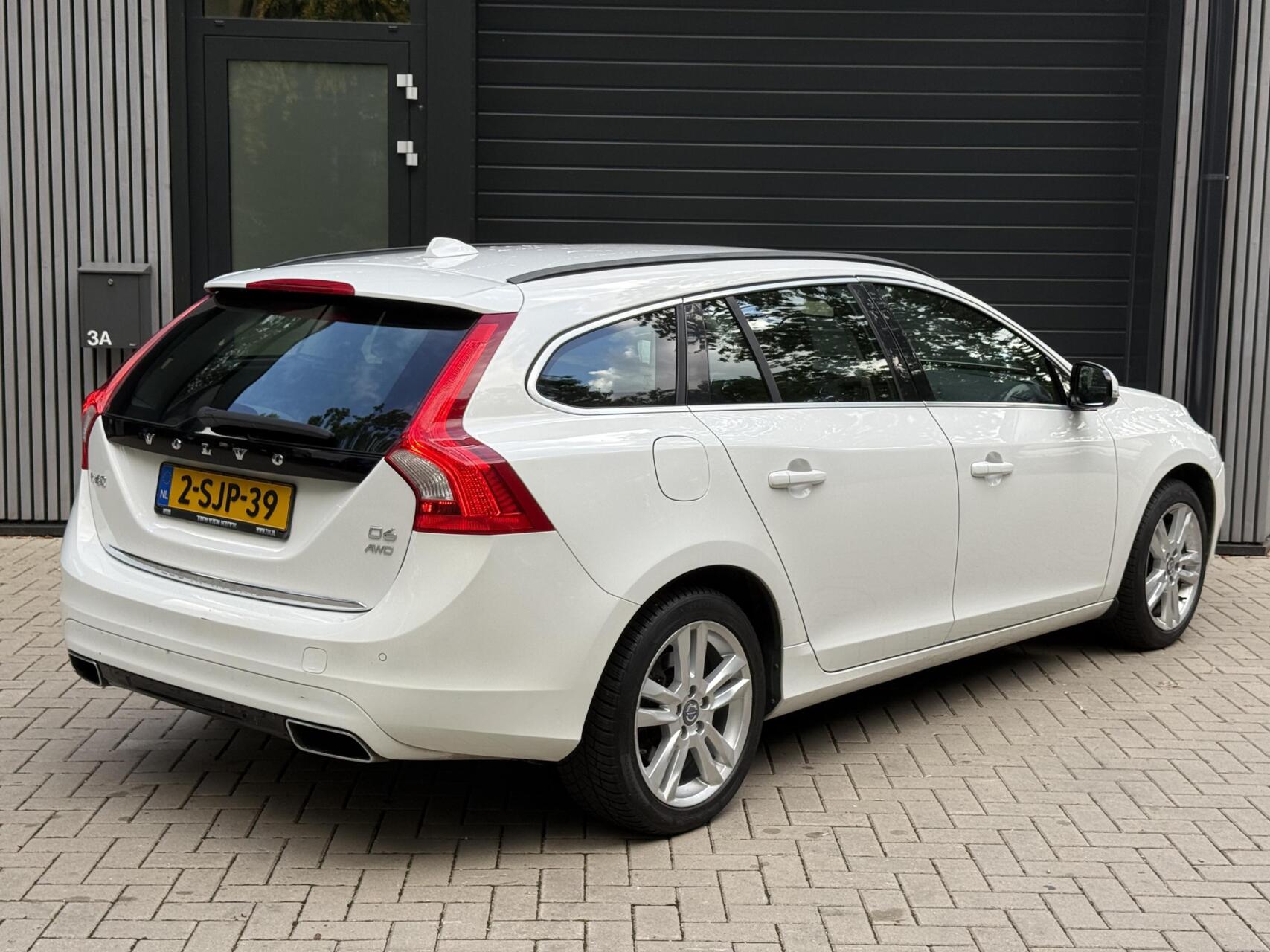 Foto van Volvo V60 Plug In Hybrid