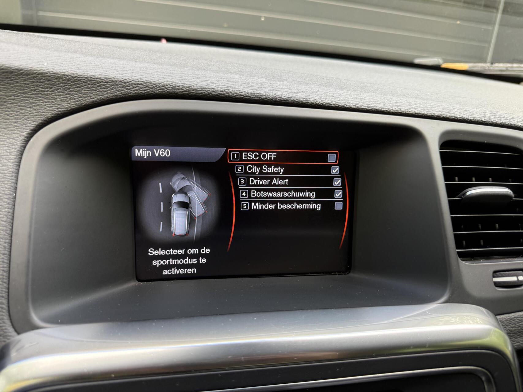 Foto van Volvo V60 Plug In Hybrid