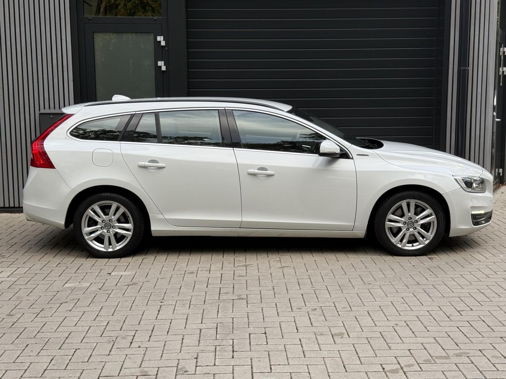 Foto van Volvo V60 Plug In Hybrid