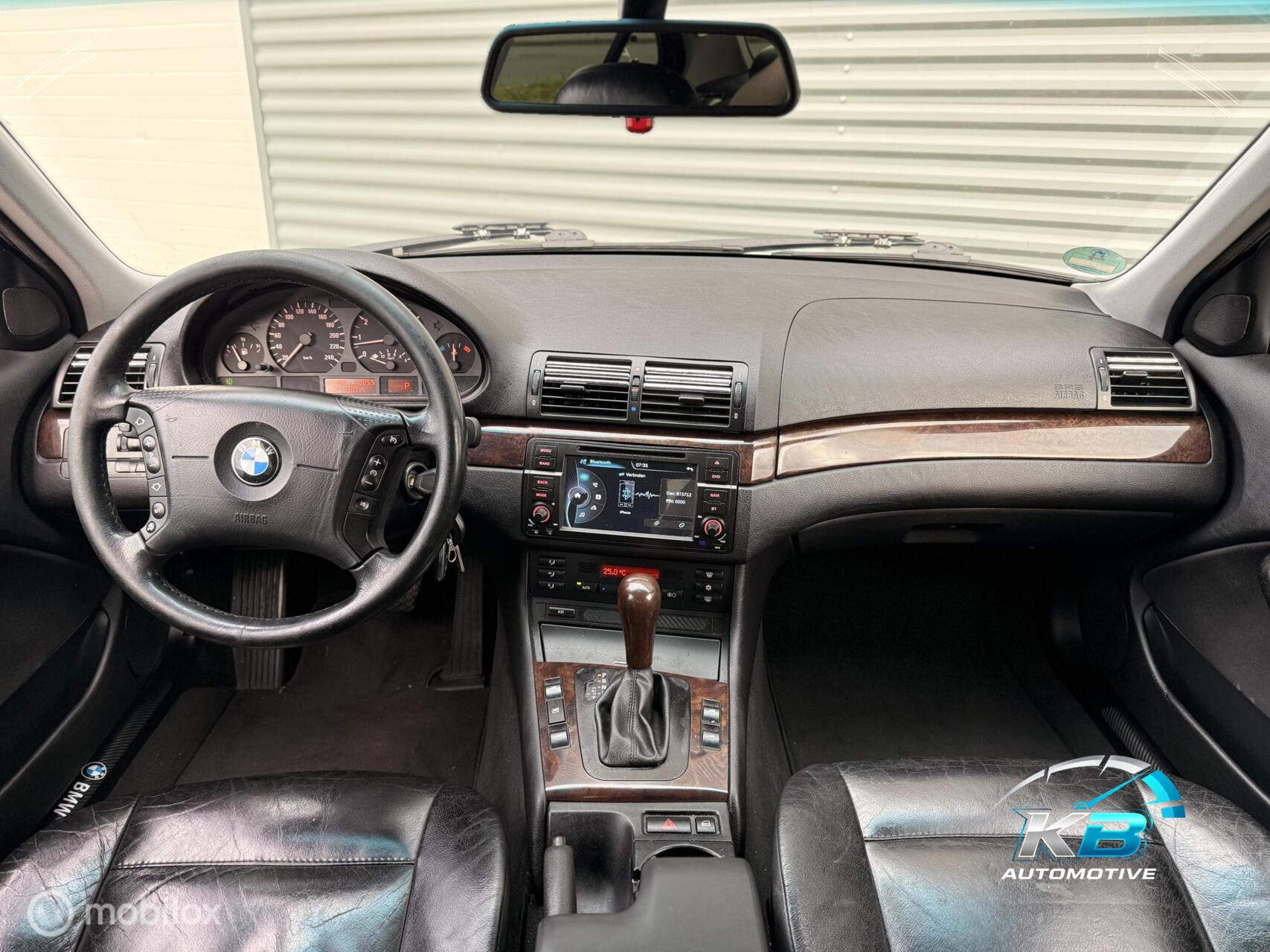 Foto van BMW 325i