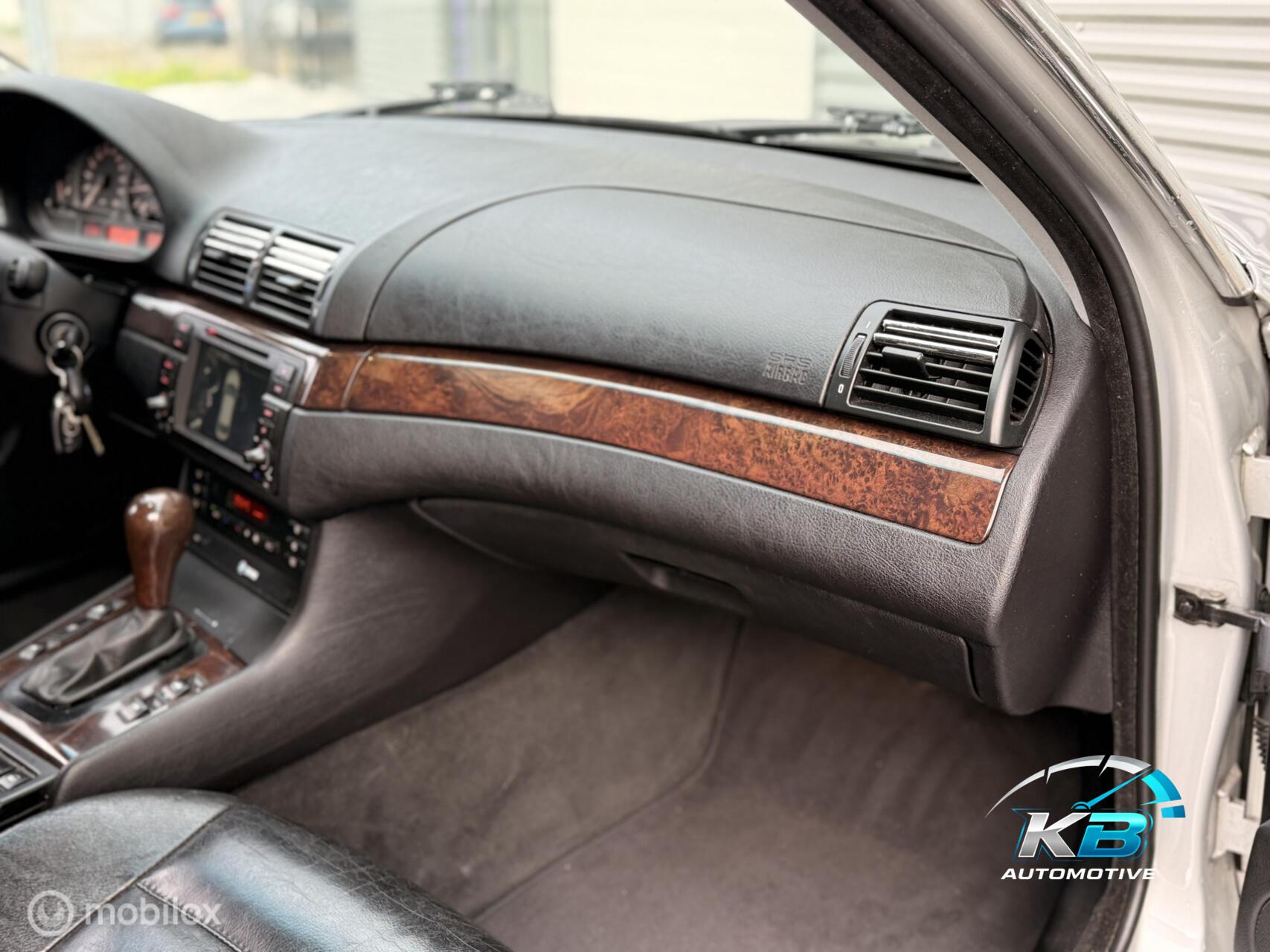 Foto van BMW 325i