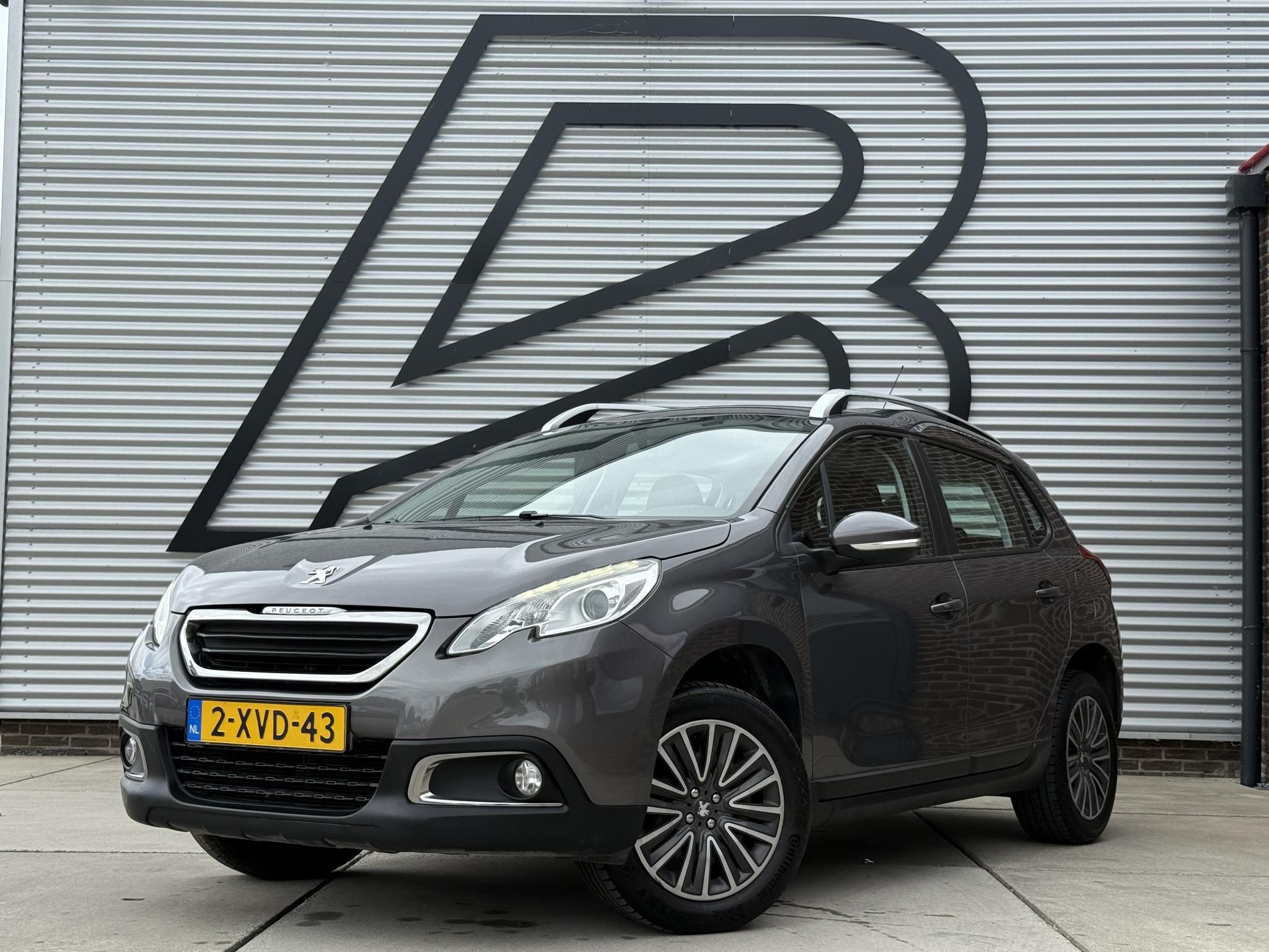 Peugeot 2008 1.2 PureTech Active 2014 - voorkant