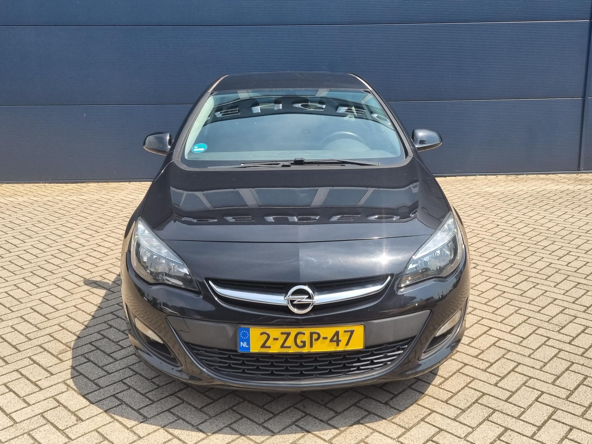 Foto van Opel Astra Notchback