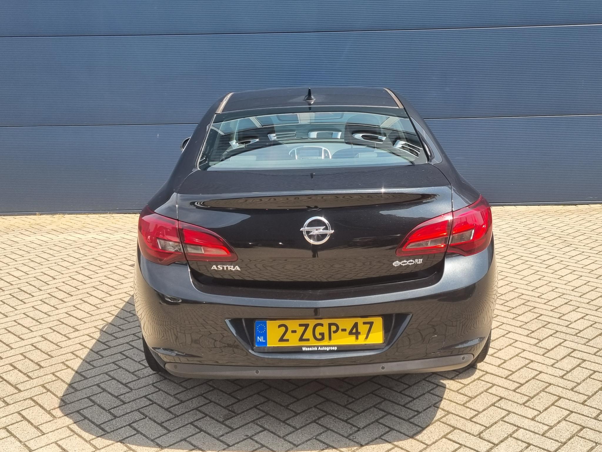 Foto van Opel Astra Notchback
