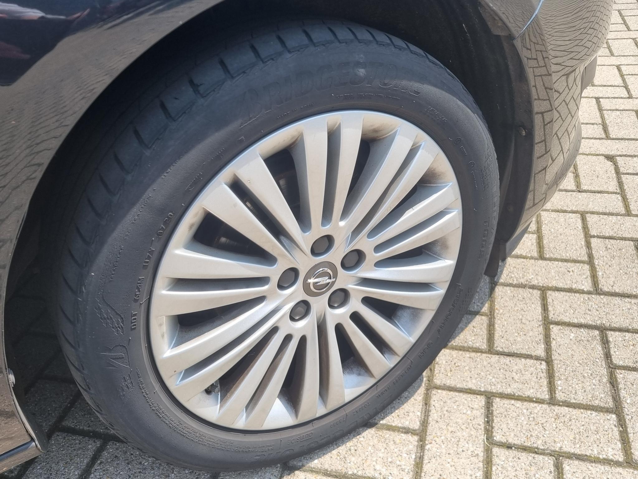 Foto van Opel Astra Notchback