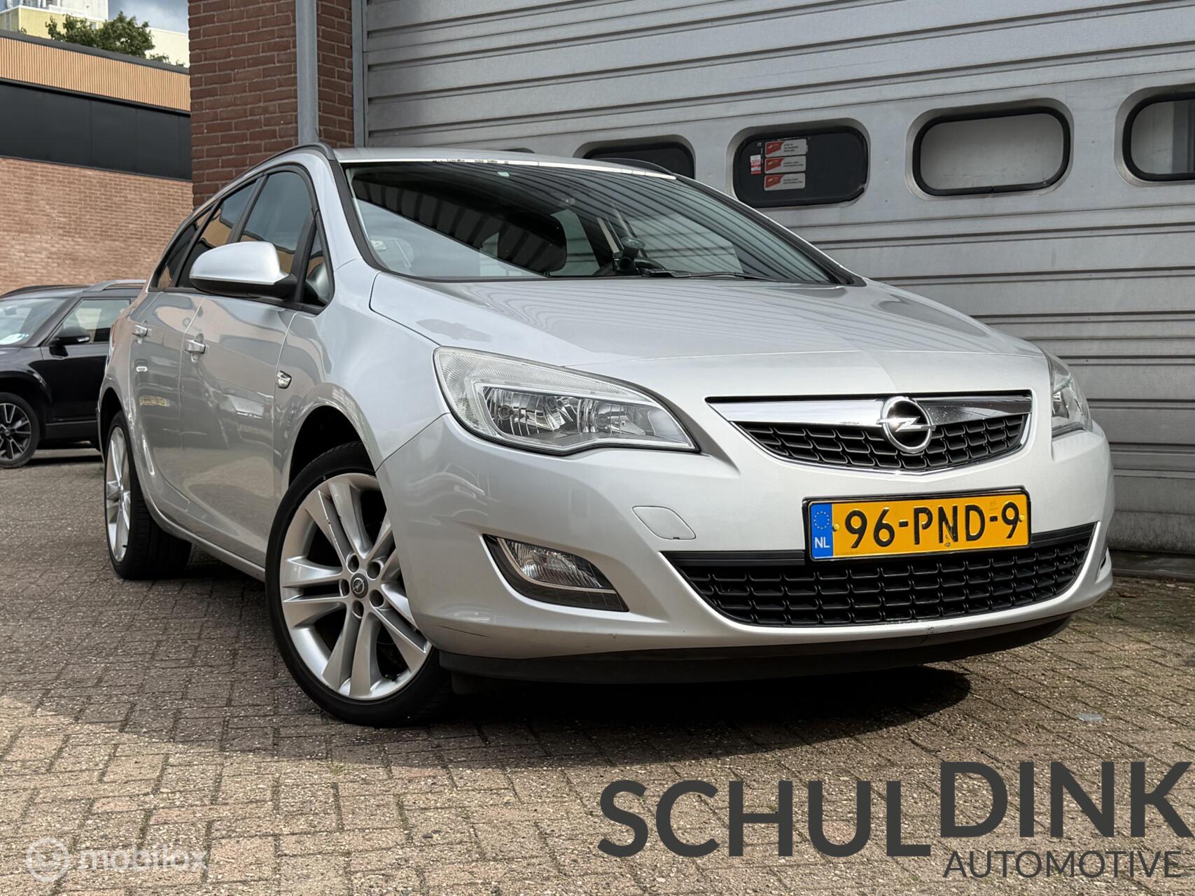 Opel Astra Sports Tourer 1.4 Edition CRUISE CONTROLE|AIRCO 2011 - voorkant