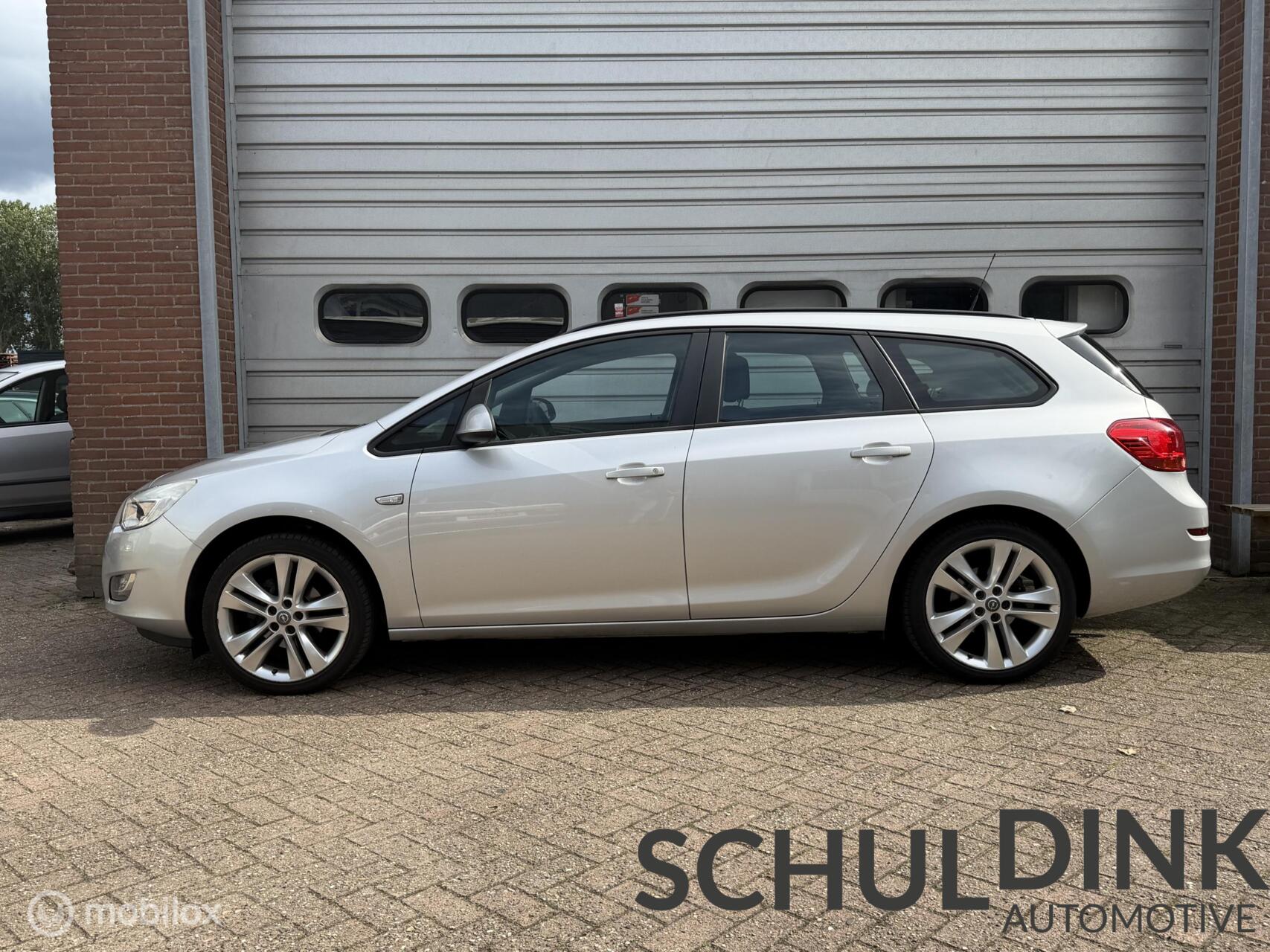Foto van Opel Astra Sports Tourer