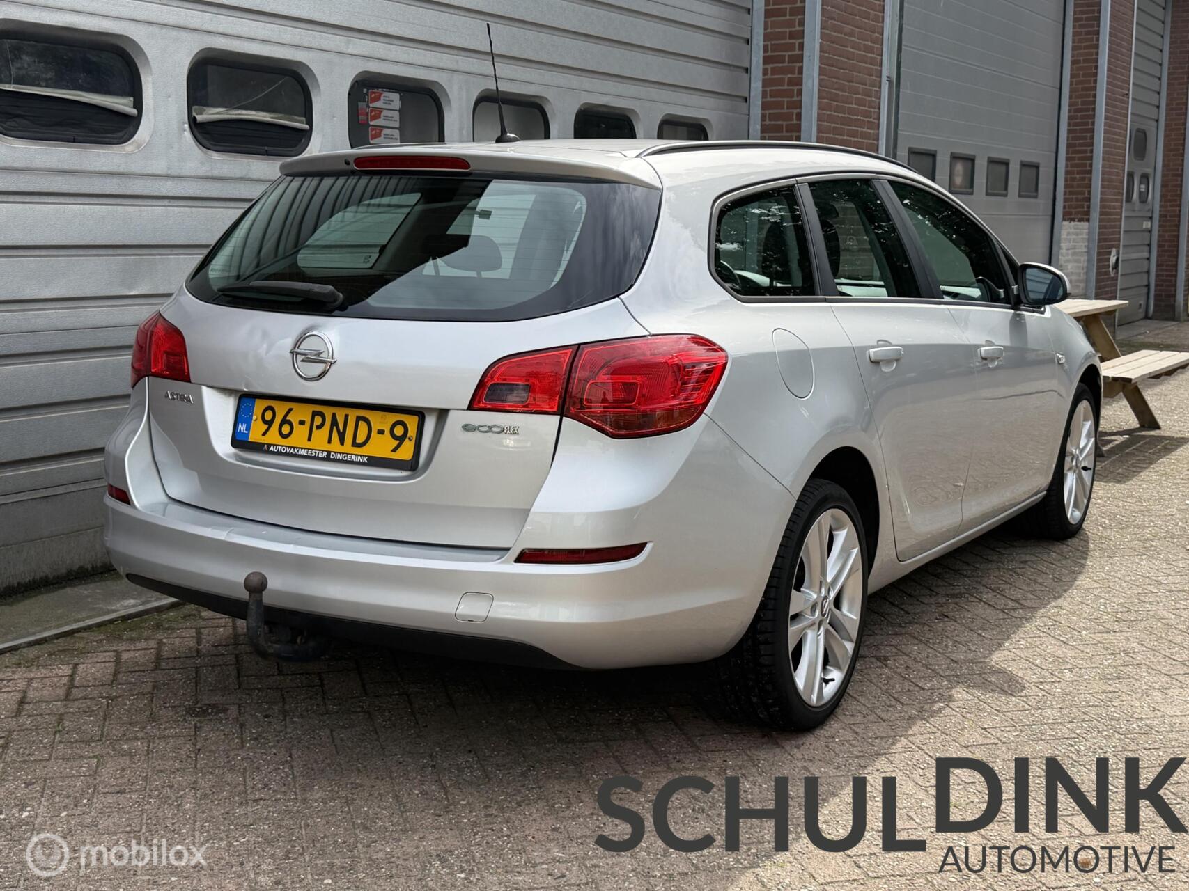 Foto van Opel Astra Sports Tourer
