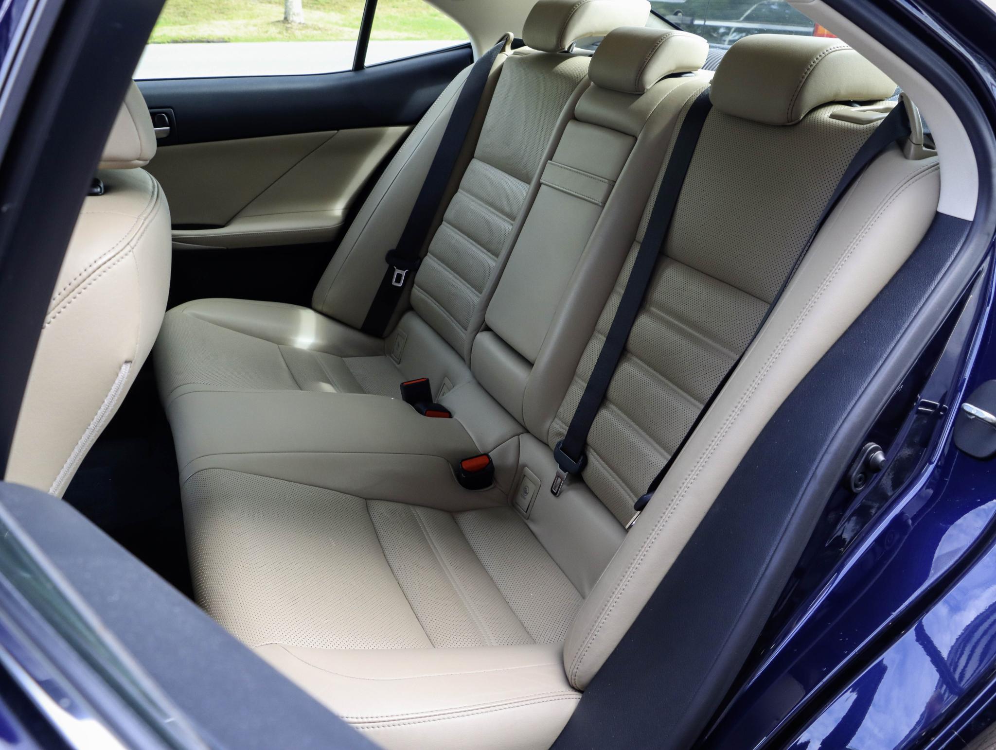 Foto van Lexus Lexus Is300h