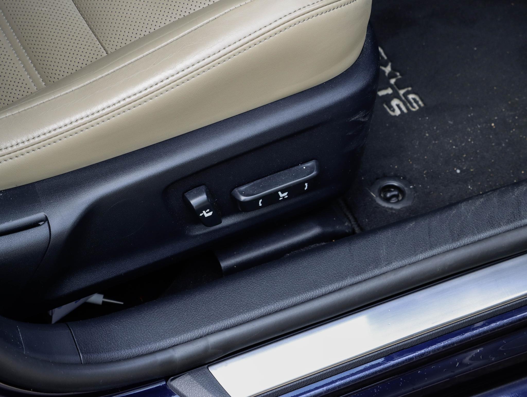 Foto van Lexus Lexus Is300h
