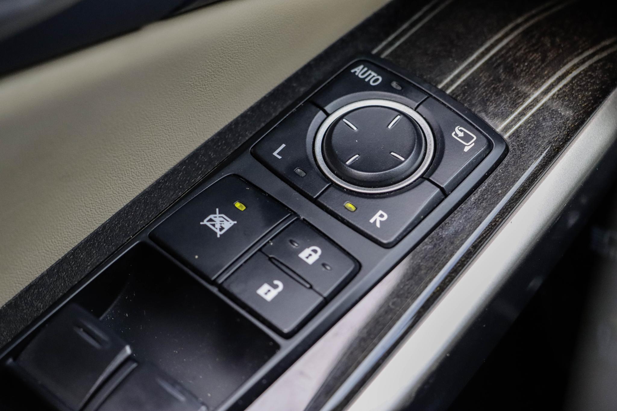 Foto van Lexus Lexus Is300h