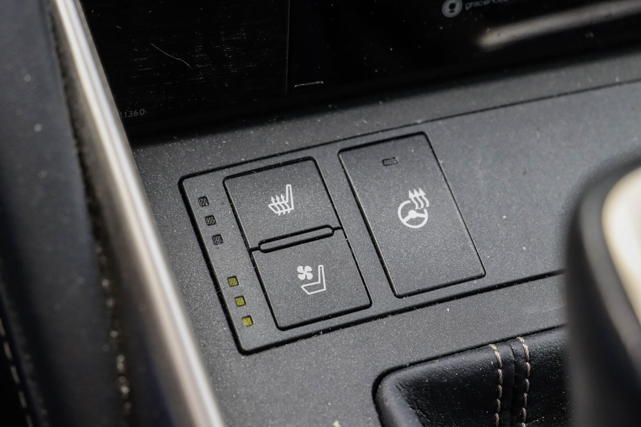 Foto van Lexus Lexus Is300h