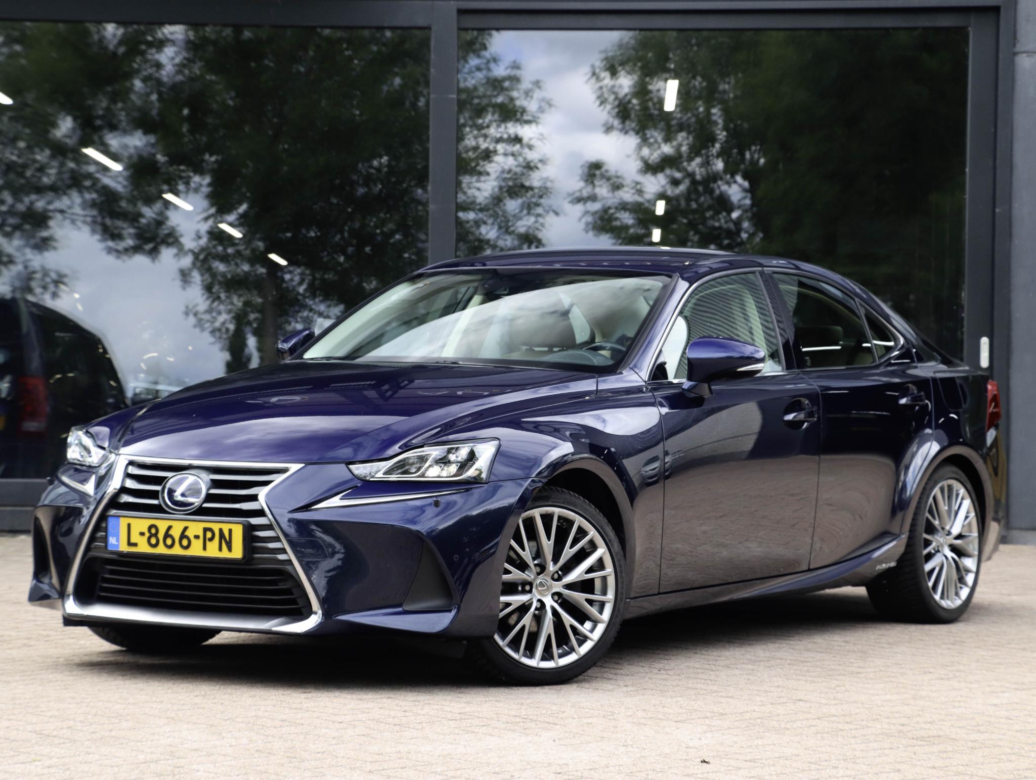 Foto van Lexus Lexus Is300h