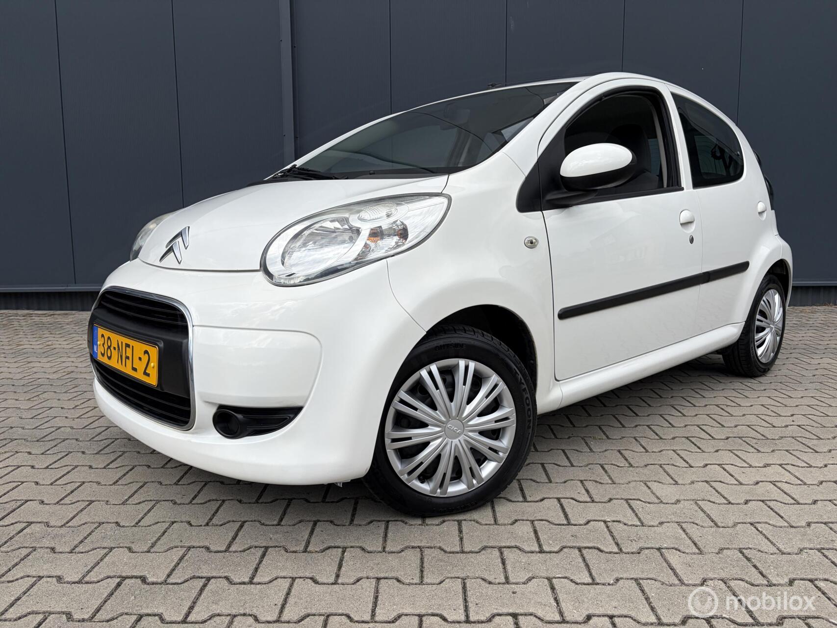 Citroen Citroen C1 1.0-12V Ambiance 5-drs Airco Nieuwe Apk 2010 - voorkant