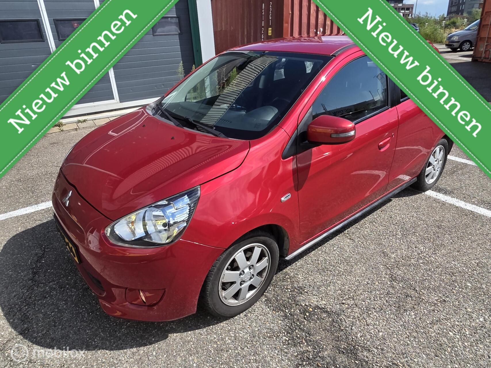 Toyota Toyota Yaris Hybrid 1.5 Full Hybrid Aspiration 2014  81300 km NAP** 2014 - voorkant