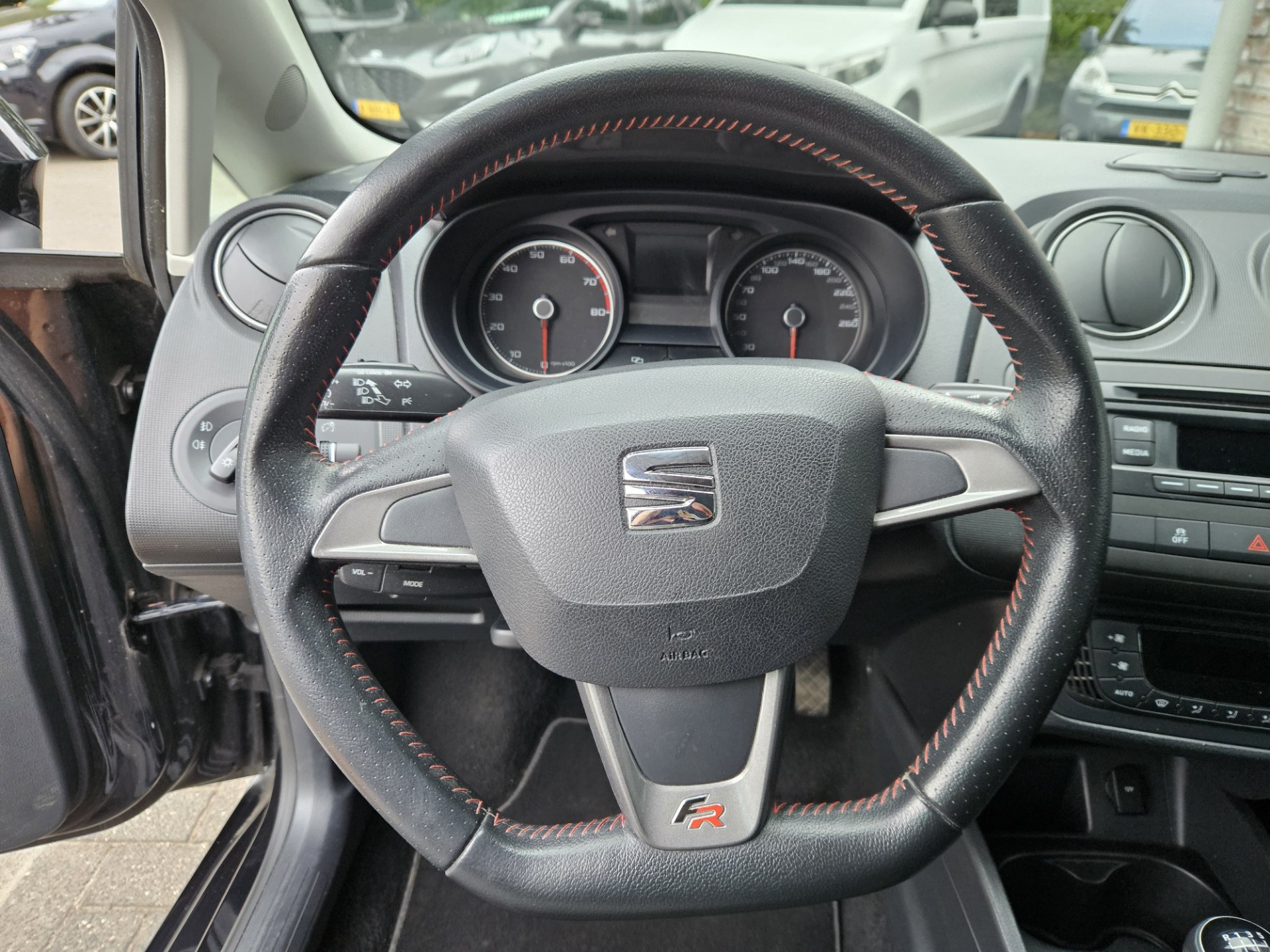 Foto van Seat Ibiza ST