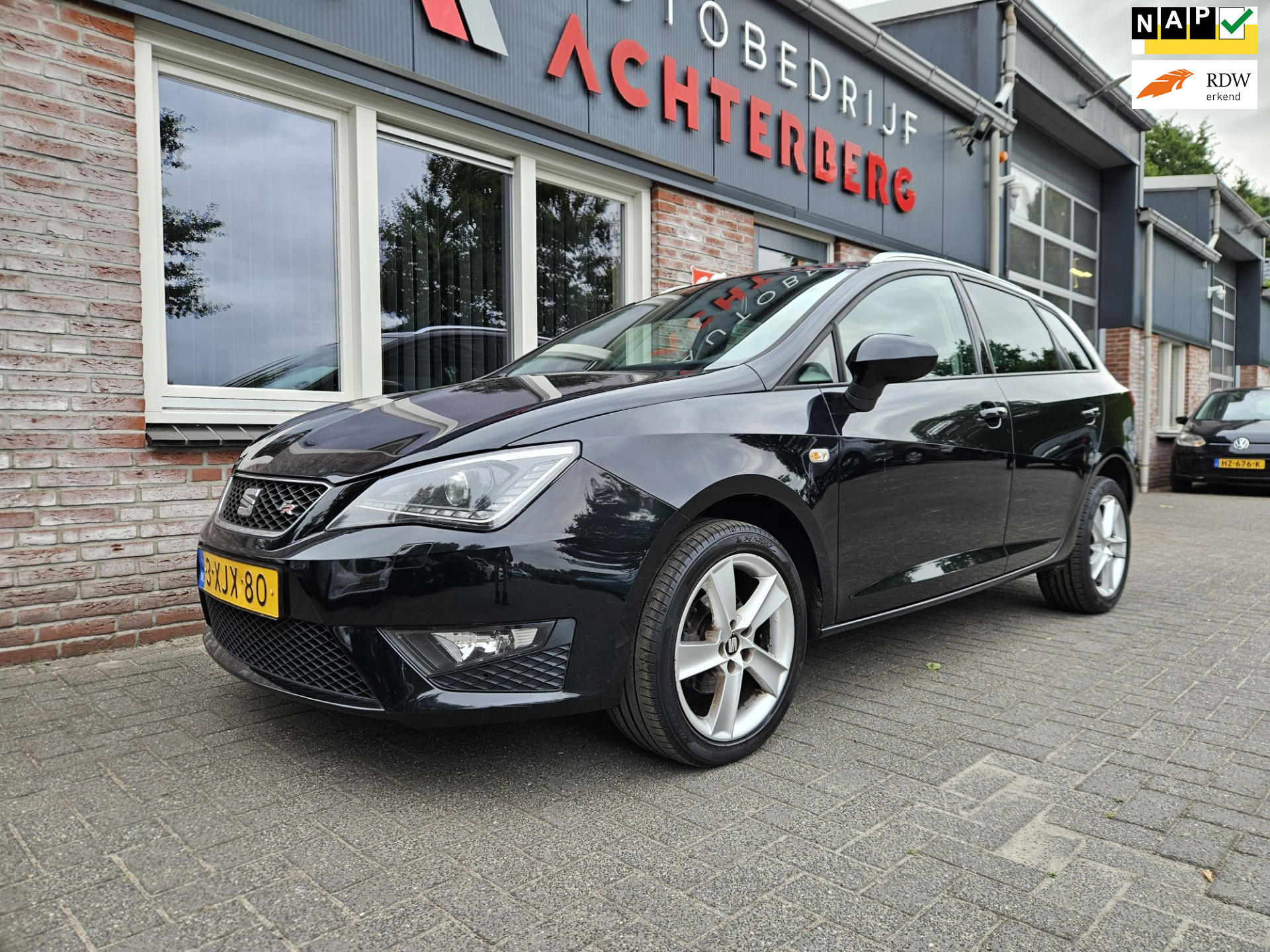 Seat Ibiza ST 1.2 TSI FR Dynamic Xenon! Airco/Clima! Cruise Control! PDC! Leuke/Nette Auto! NAP! 2014 - voorkant