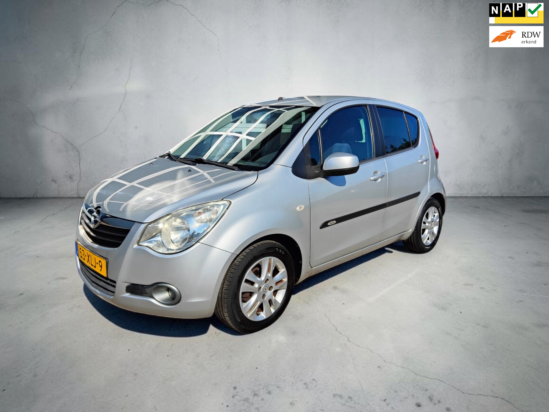Opel Agila 1.0 Edition 2012 - voorkant