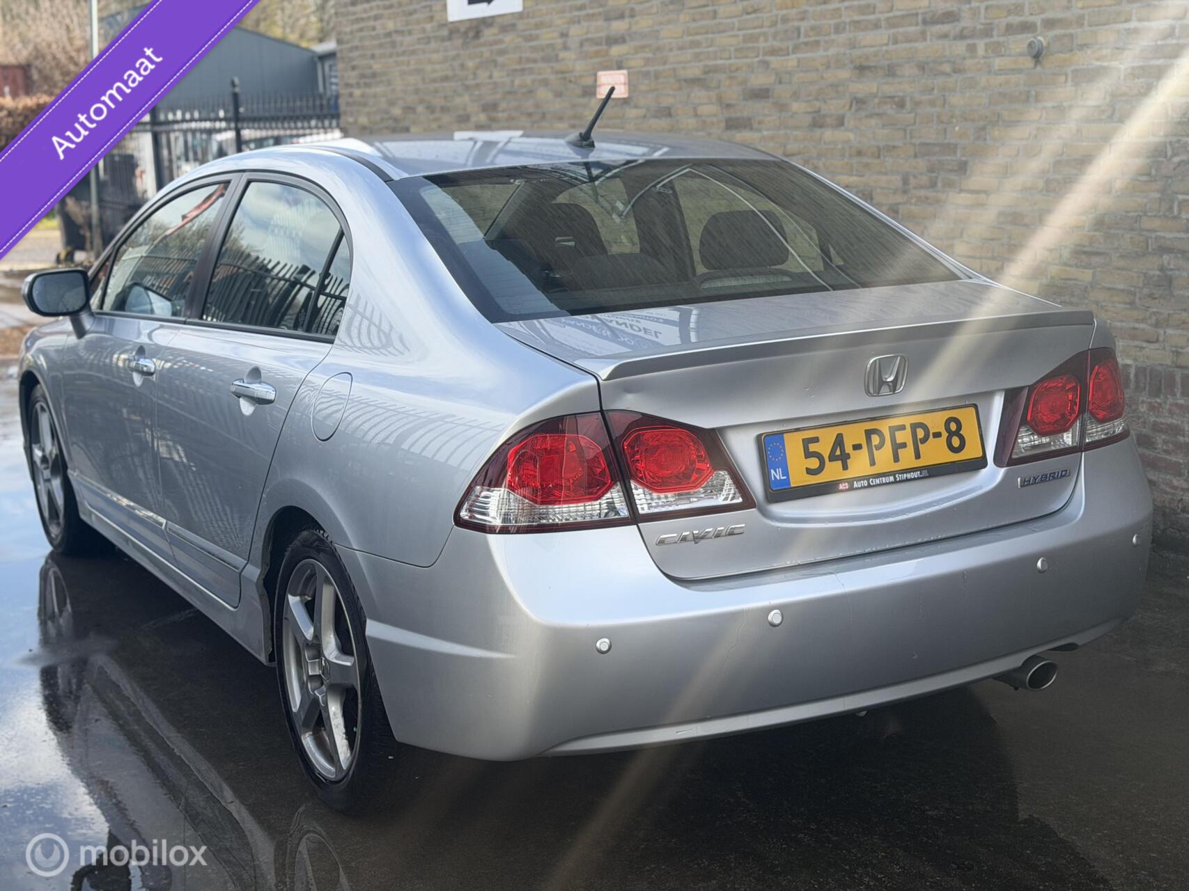 Foto van Honda Civic 4dr Hybrid