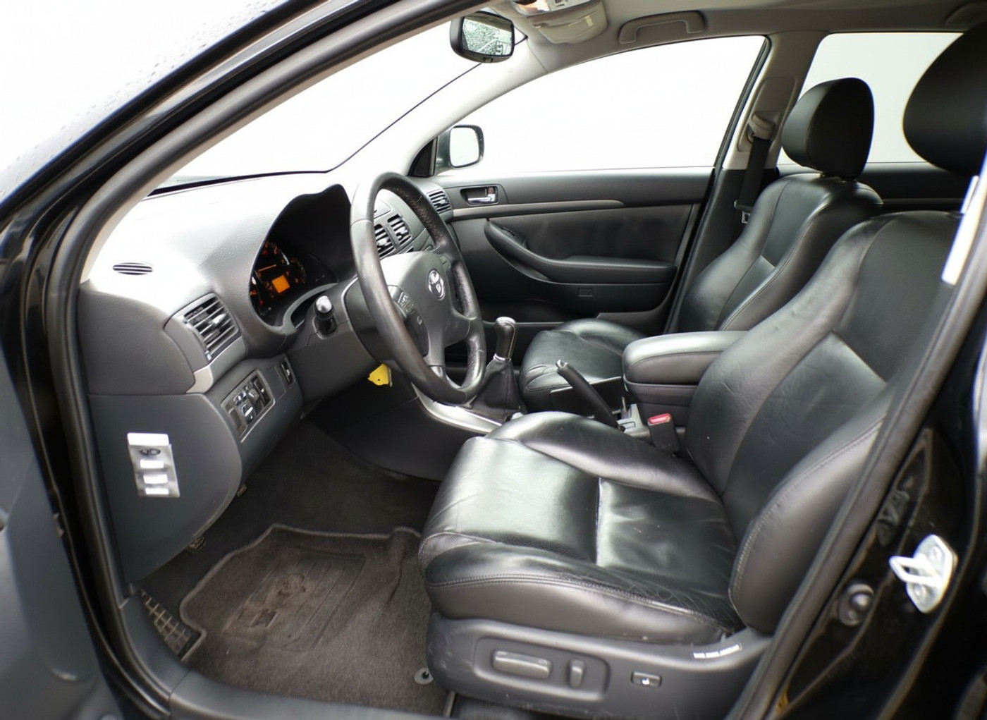 Foto van Toyota Toyota Avensis