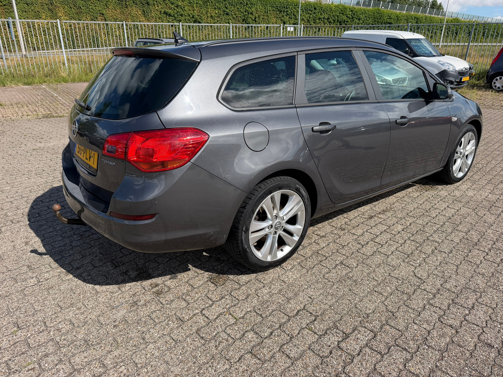 Foto van Opel Astra Sports Tourer