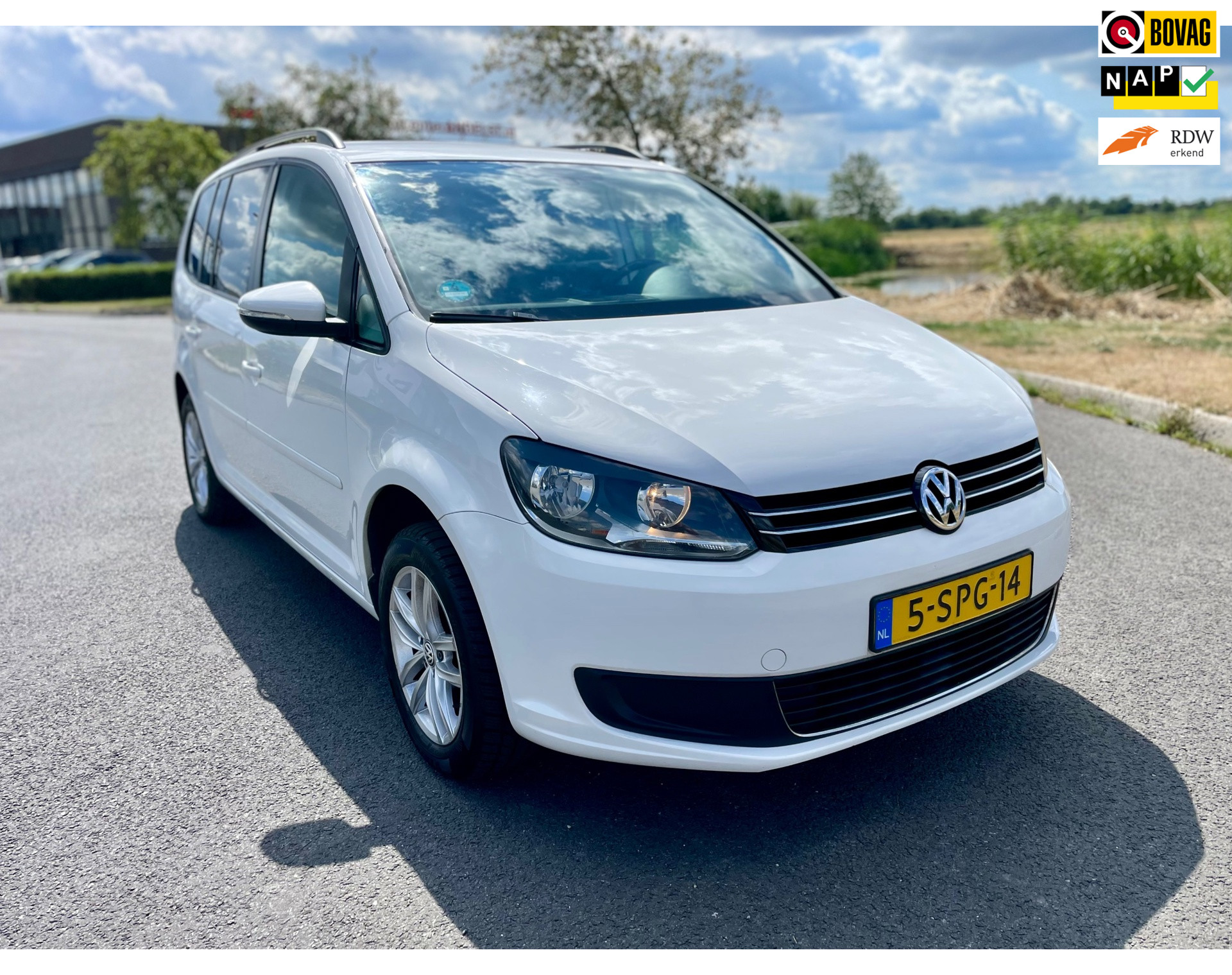 Volkswagen Touran 1.4 TSI Comfortline, Aut, CarPlay, Cruise/Climate control, Elektr ramen, Lmv, Geen import, Nap, Volledig oh! 2013 - voorkant