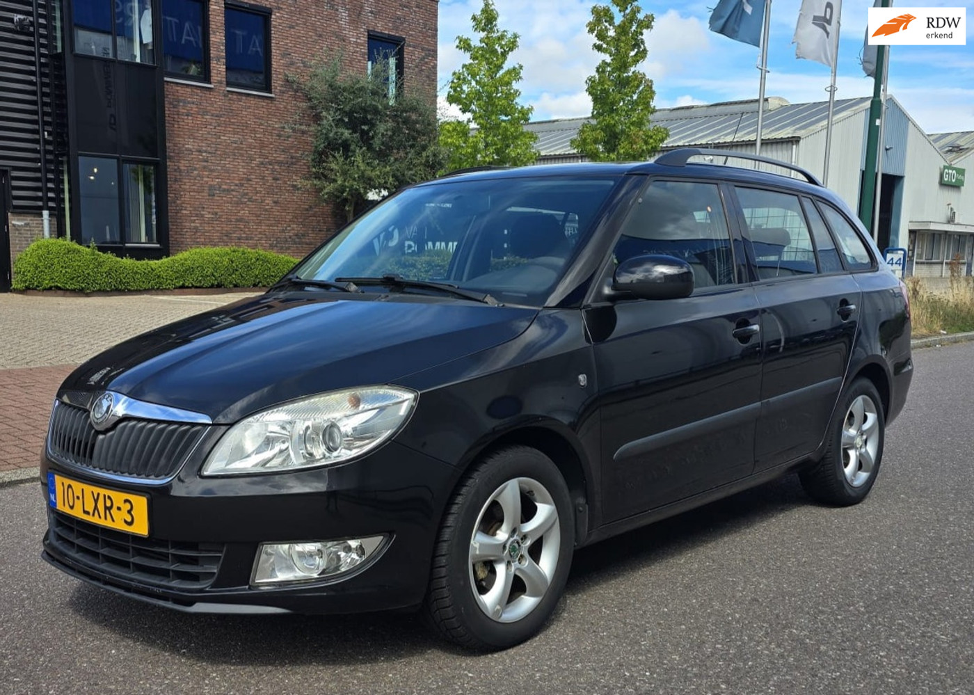 Skoda Fabia 1.2 TDI Greenline AIRCO PSENSOR CRUISE 2 X SLEUTELS 2010 - voorkant