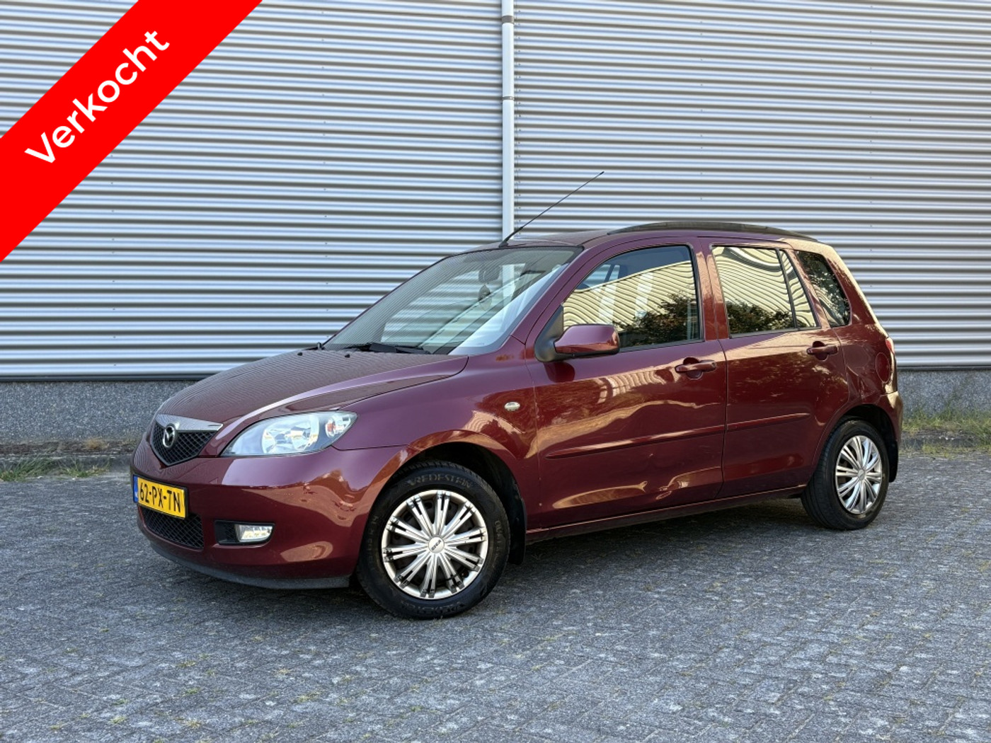 Mazda Mazda 2 1.4 Exclusive AUTOMAAT Airco ijskoud APK NIEUW 2005 - voorkant