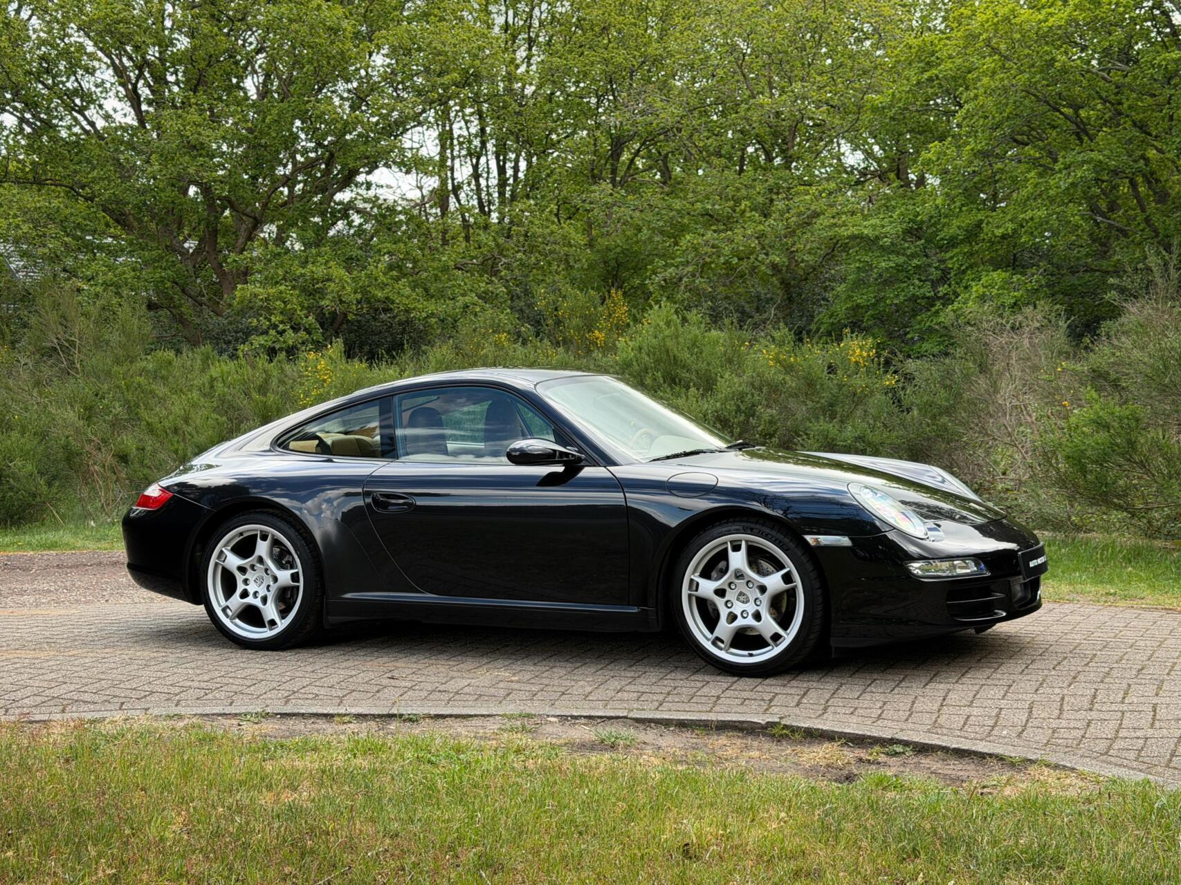 Foto van Porsche 911 Carrera