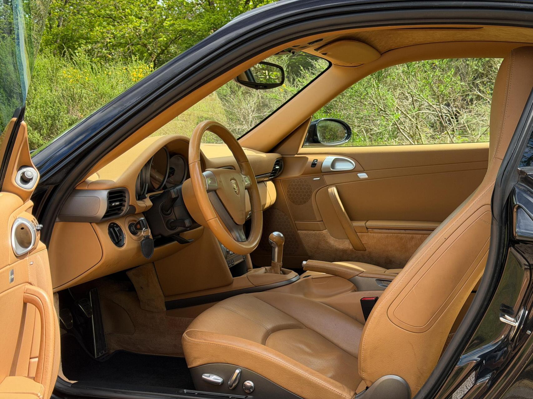 Foto van Porsche 911 Carrera