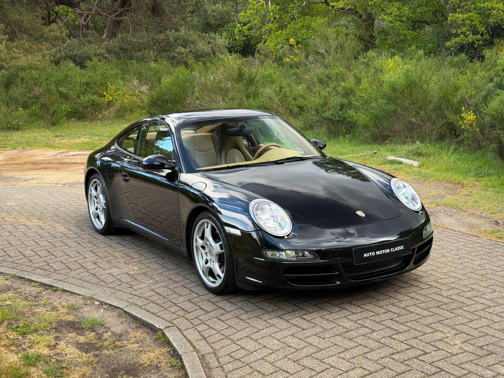 Foto van Porsche 911 Carrera