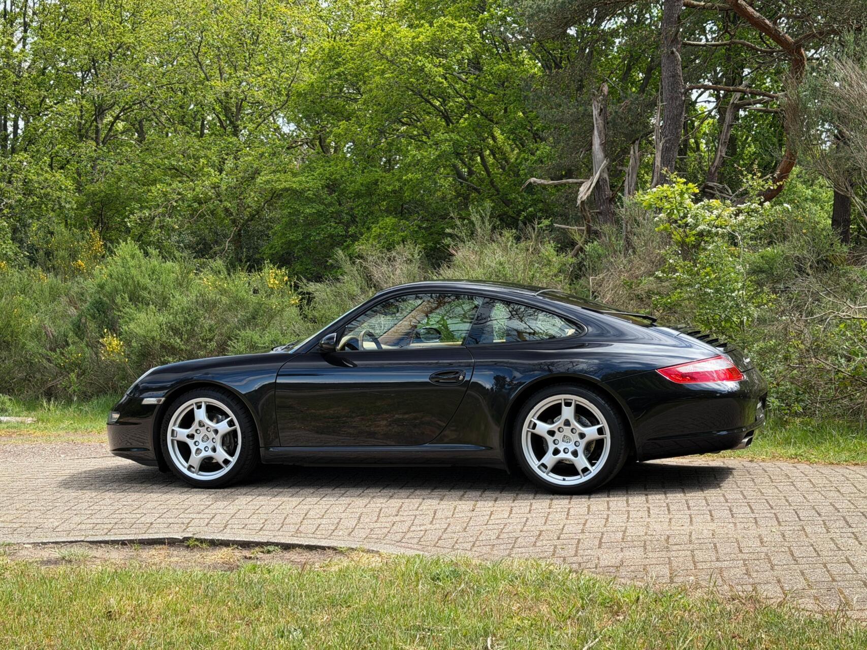 Foto van Porsche 911 Carrera