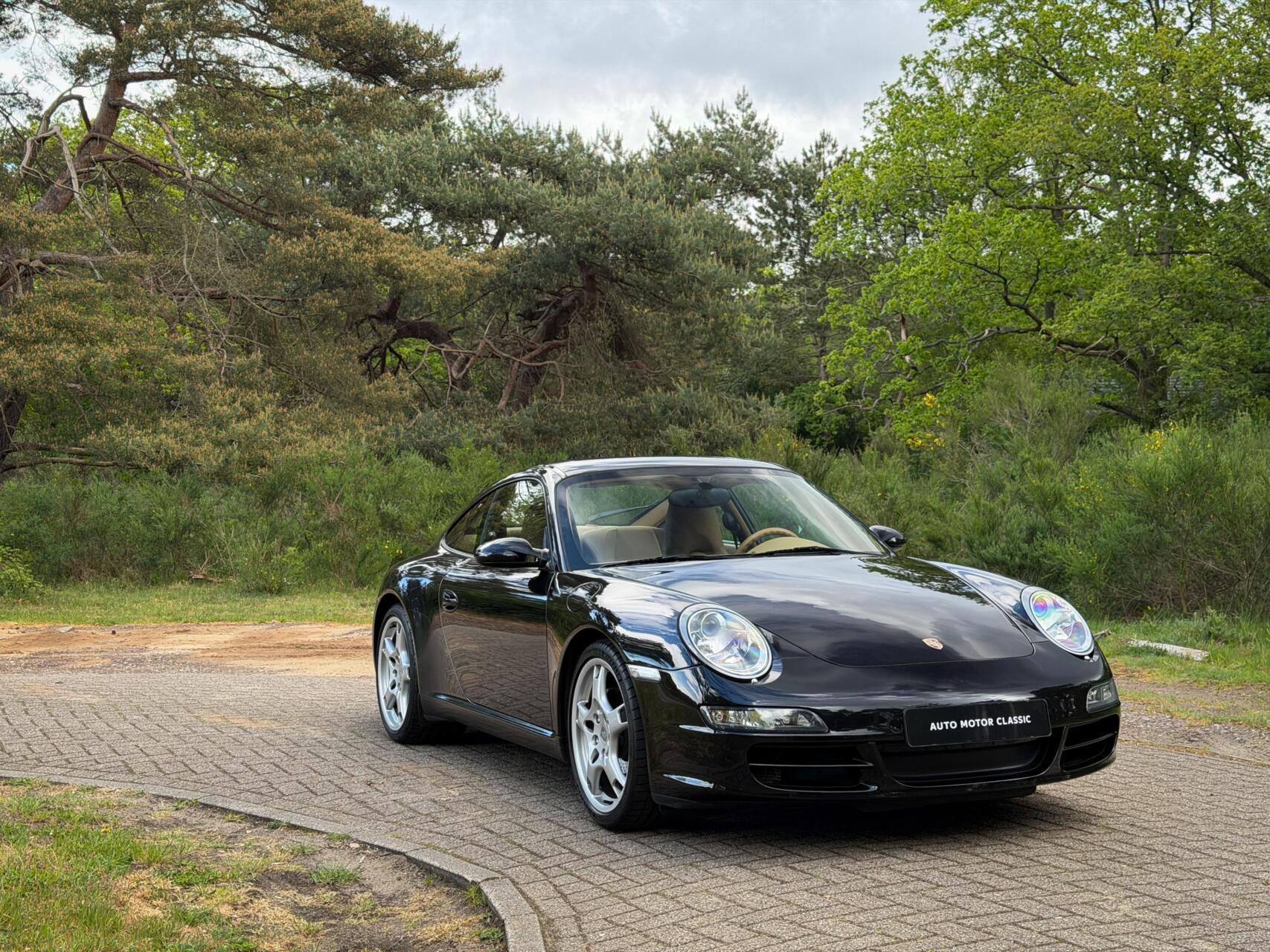 Foto van Porsche 911 Carrera