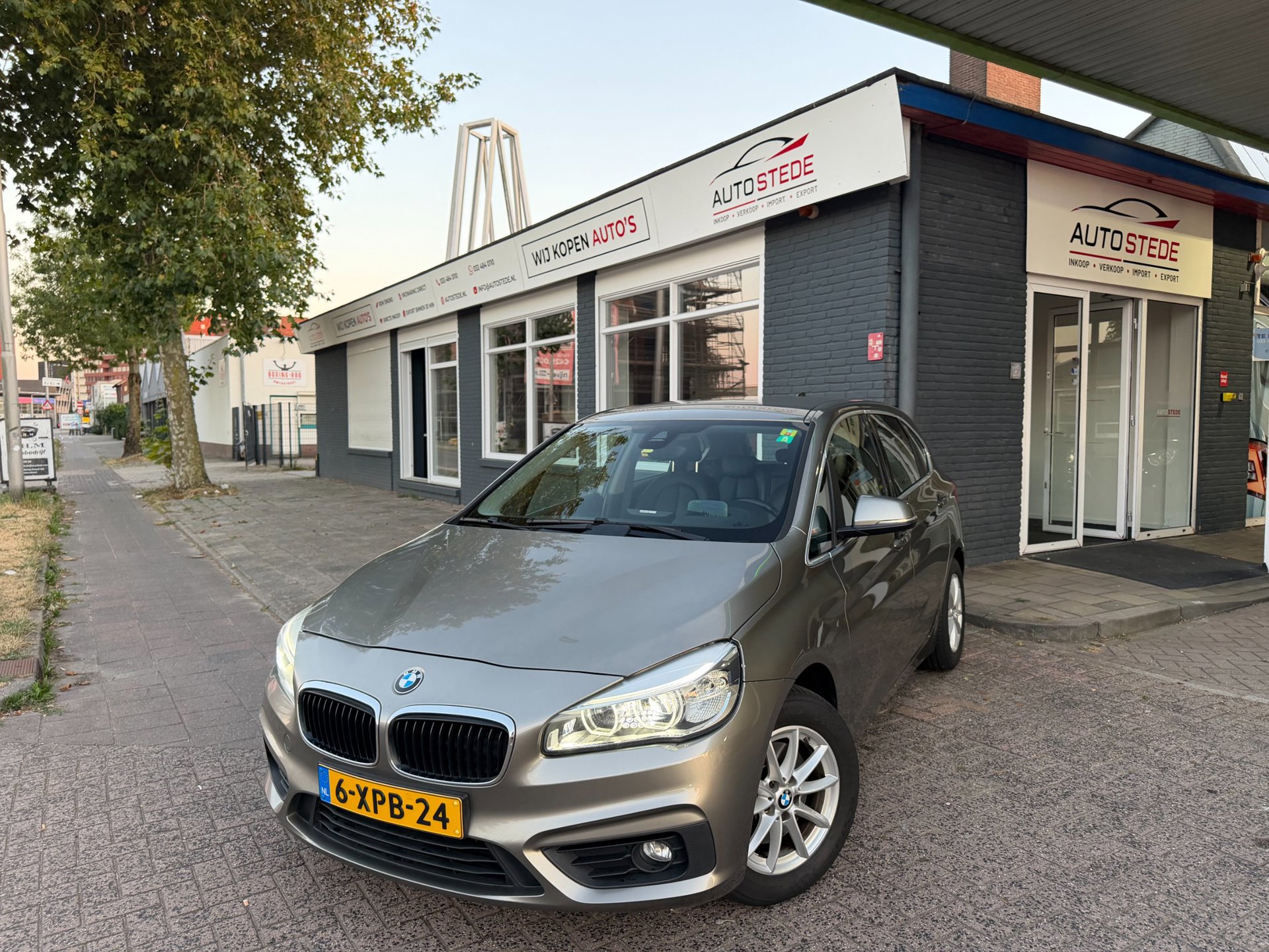 BMW 218i Active Tourer 218i High Executive HUD 2014 - voorkant