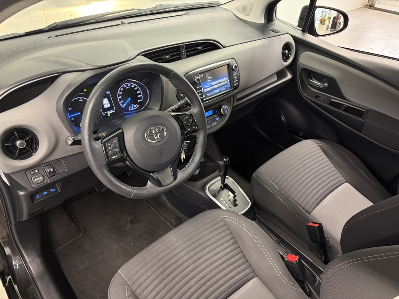 Foto van Toyota Toyota Yaris Hybrid