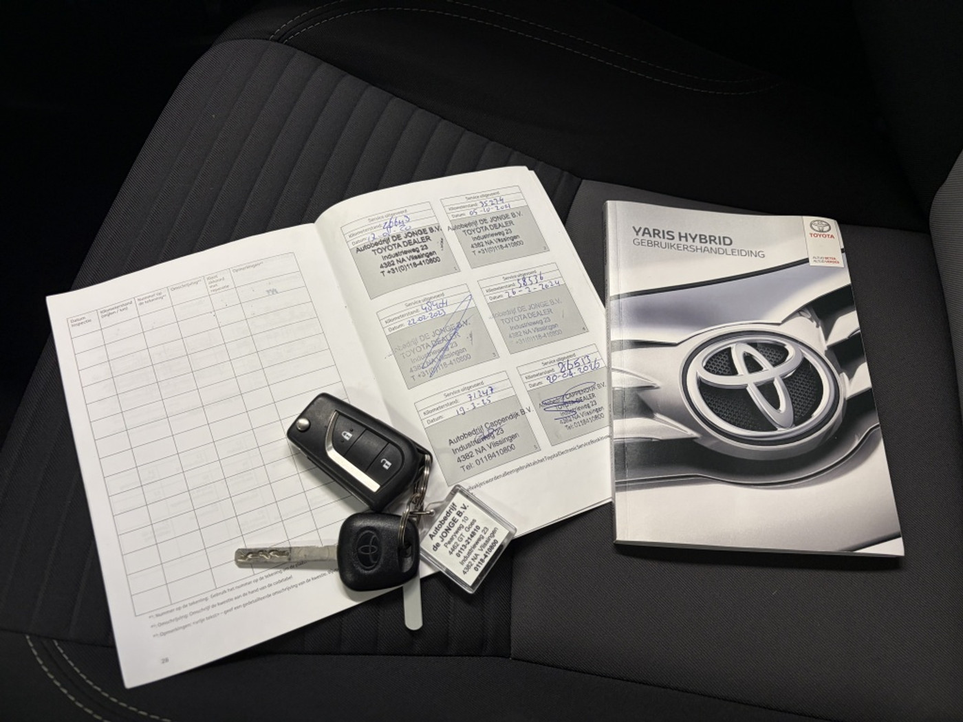 Foto van Toyota Toyota Yaris Hybrid
