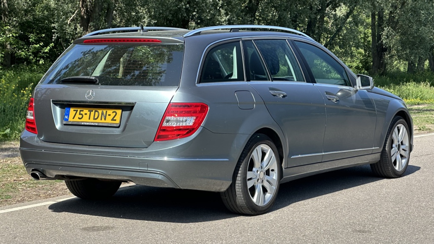 Foto van Mercedes-Benz C 200