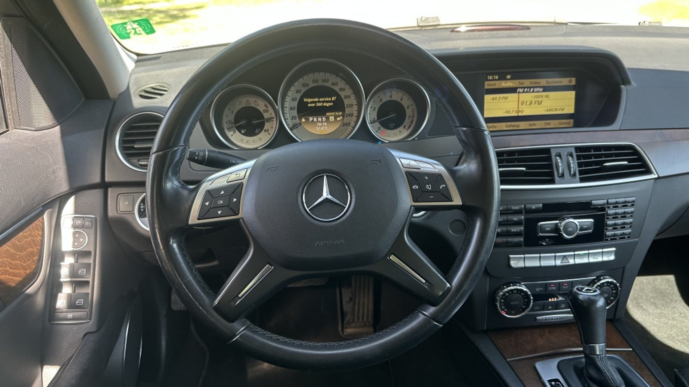 Foto van Mercedes-Benz C 200